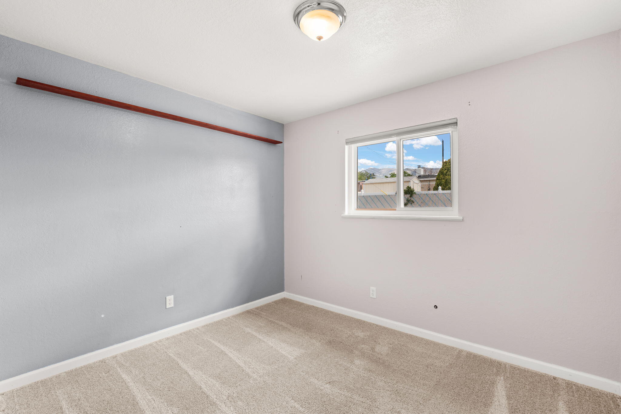 700 Claudine Street NE