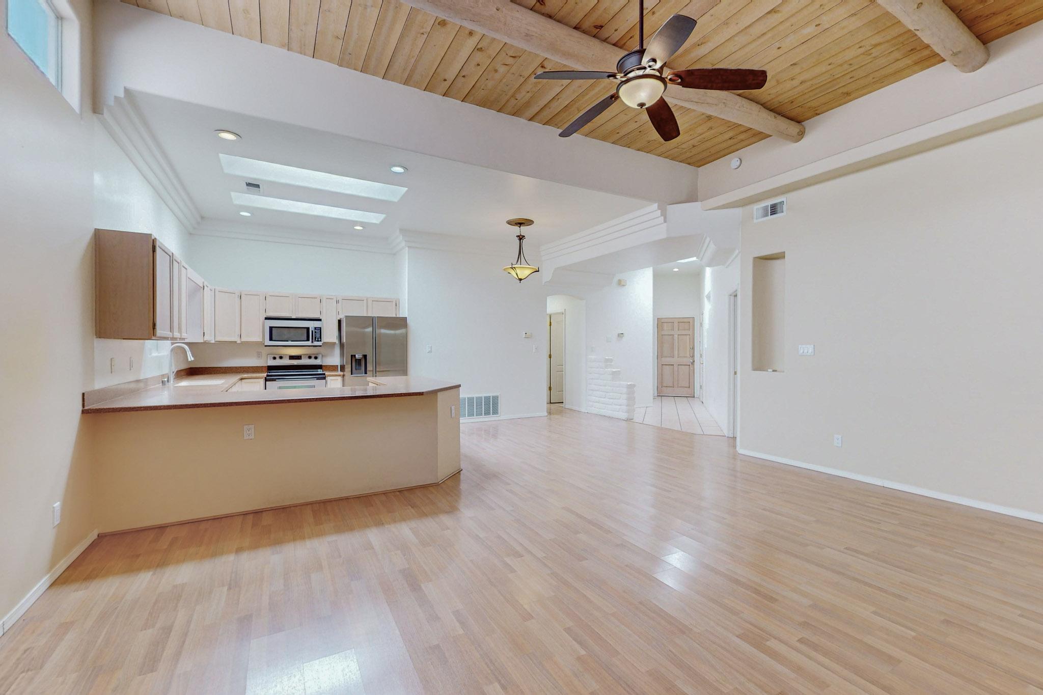 7220 Capitan Avenue NE