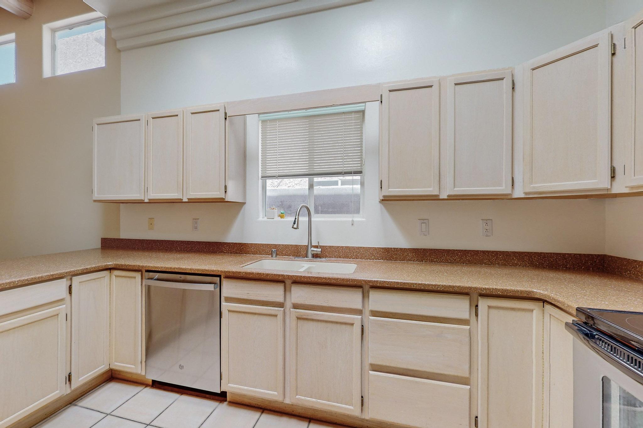 7220 Capitan Avenue NE