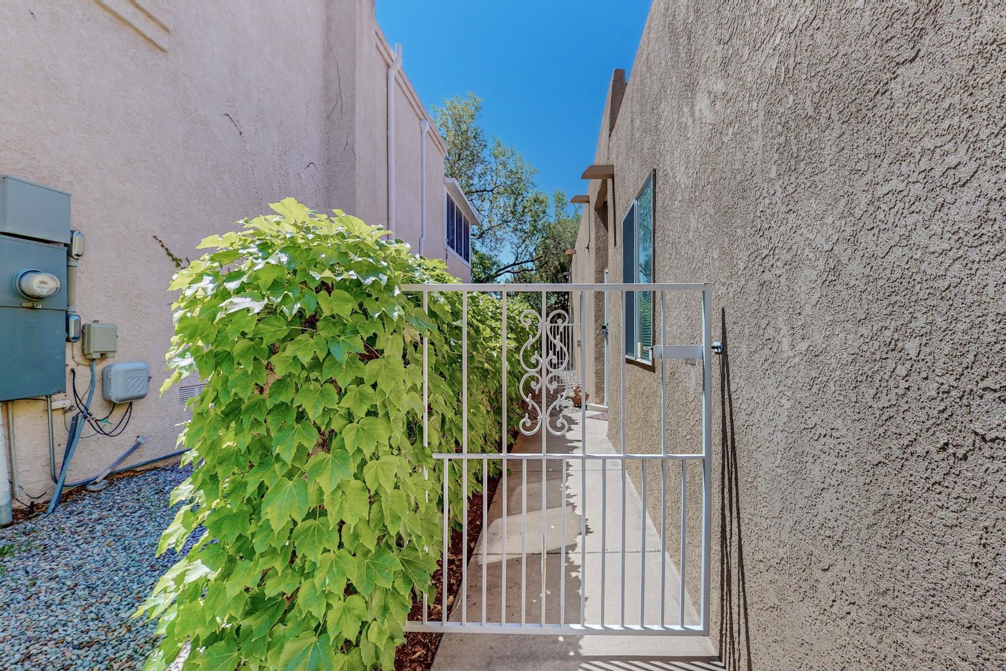 7220 Capitan Avenue NE