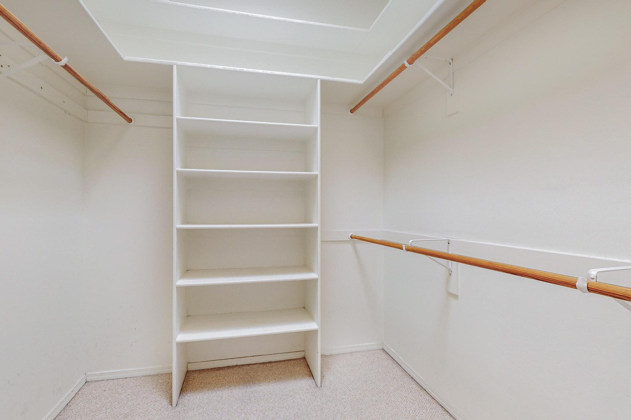 7220 Capitan Avenue NE