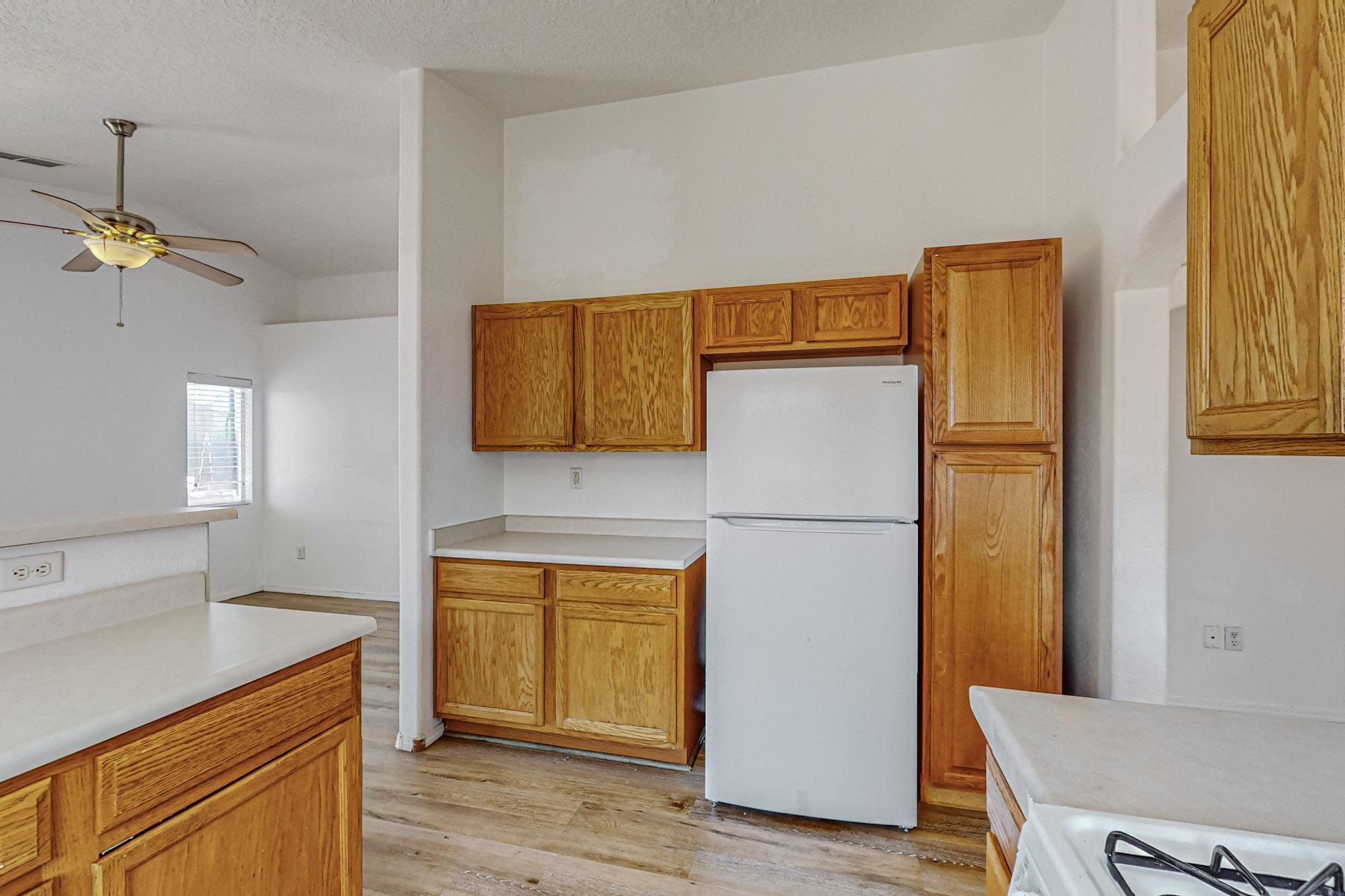 6236 VAUGHN Drive NE