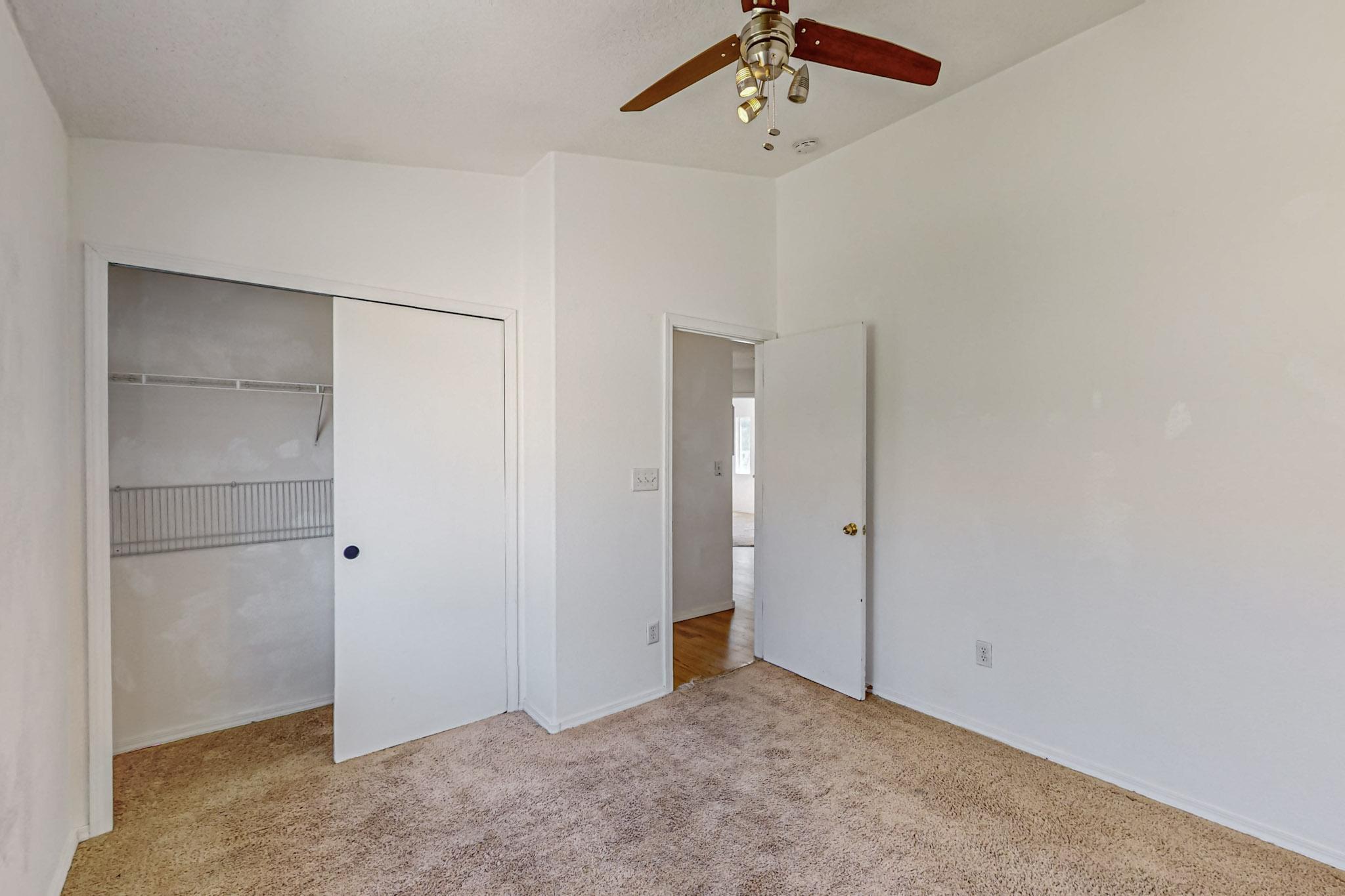 6236 VAUGHN Drive NE