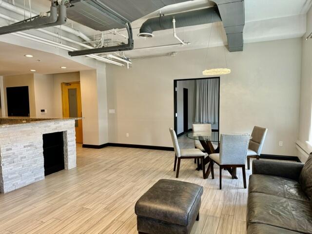 219 CENTRAL Avenue NW 301