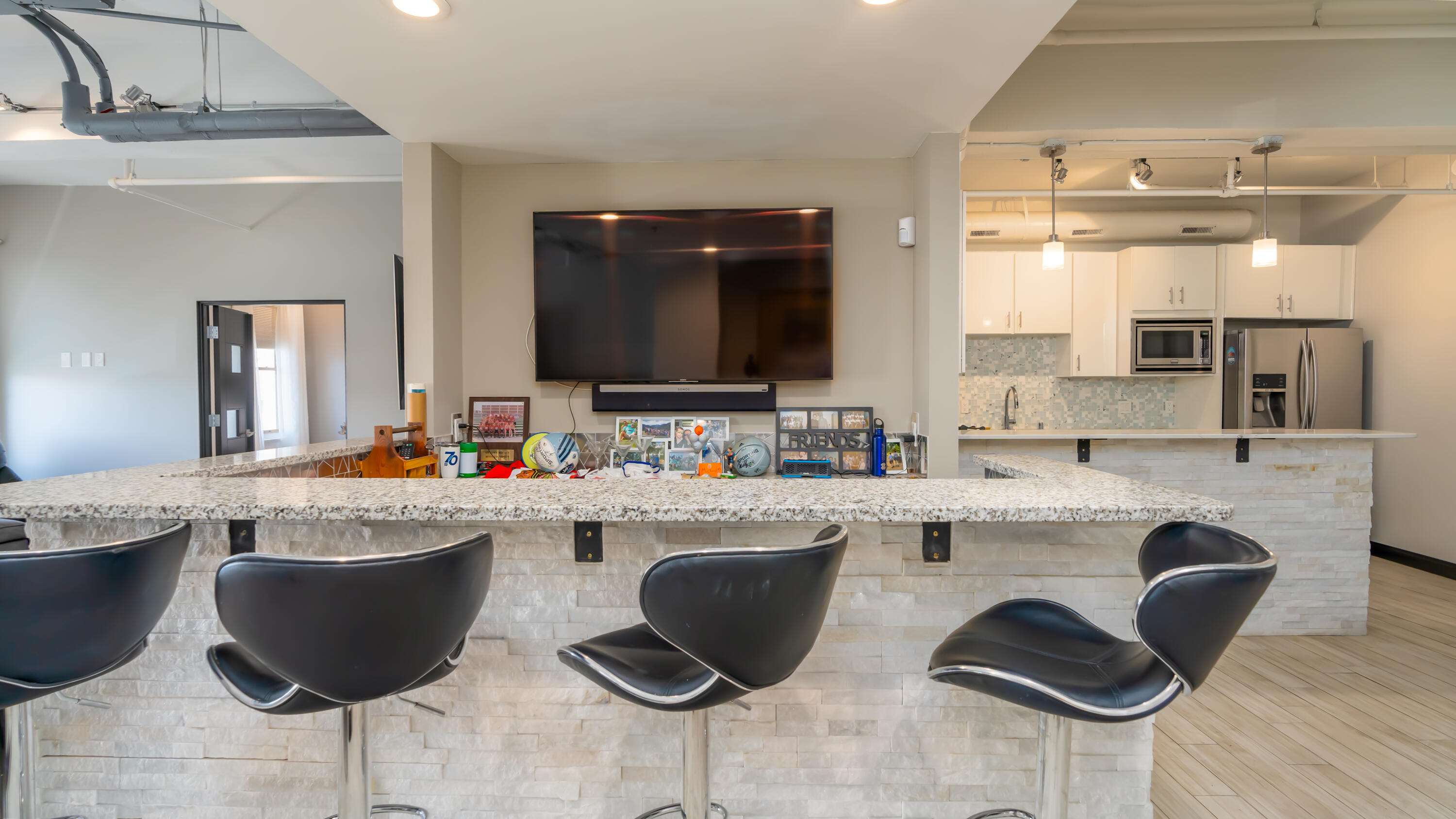 219 CENTRAL Avenue NW 301