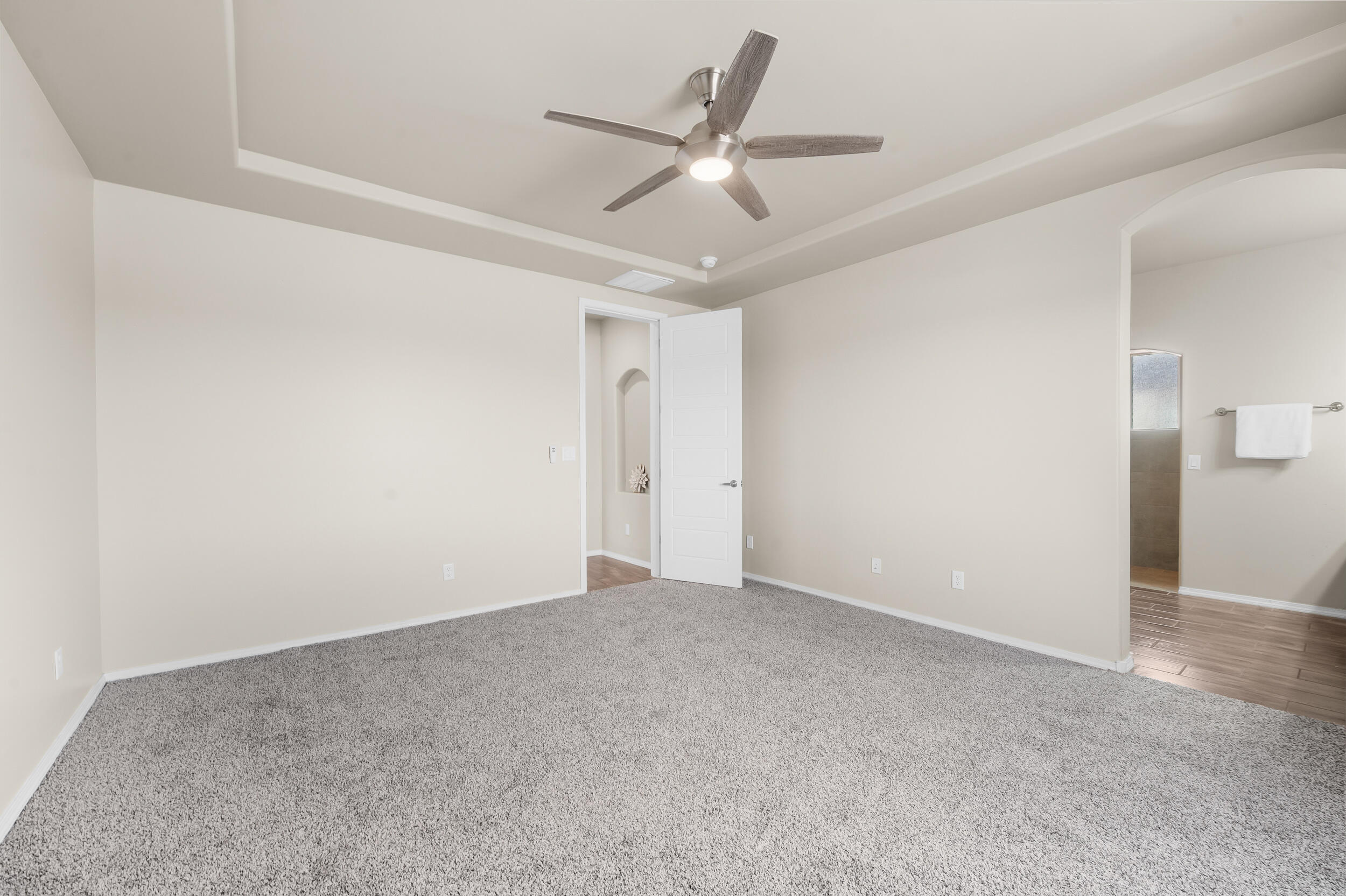 4525 Bald Eagle Loop NE