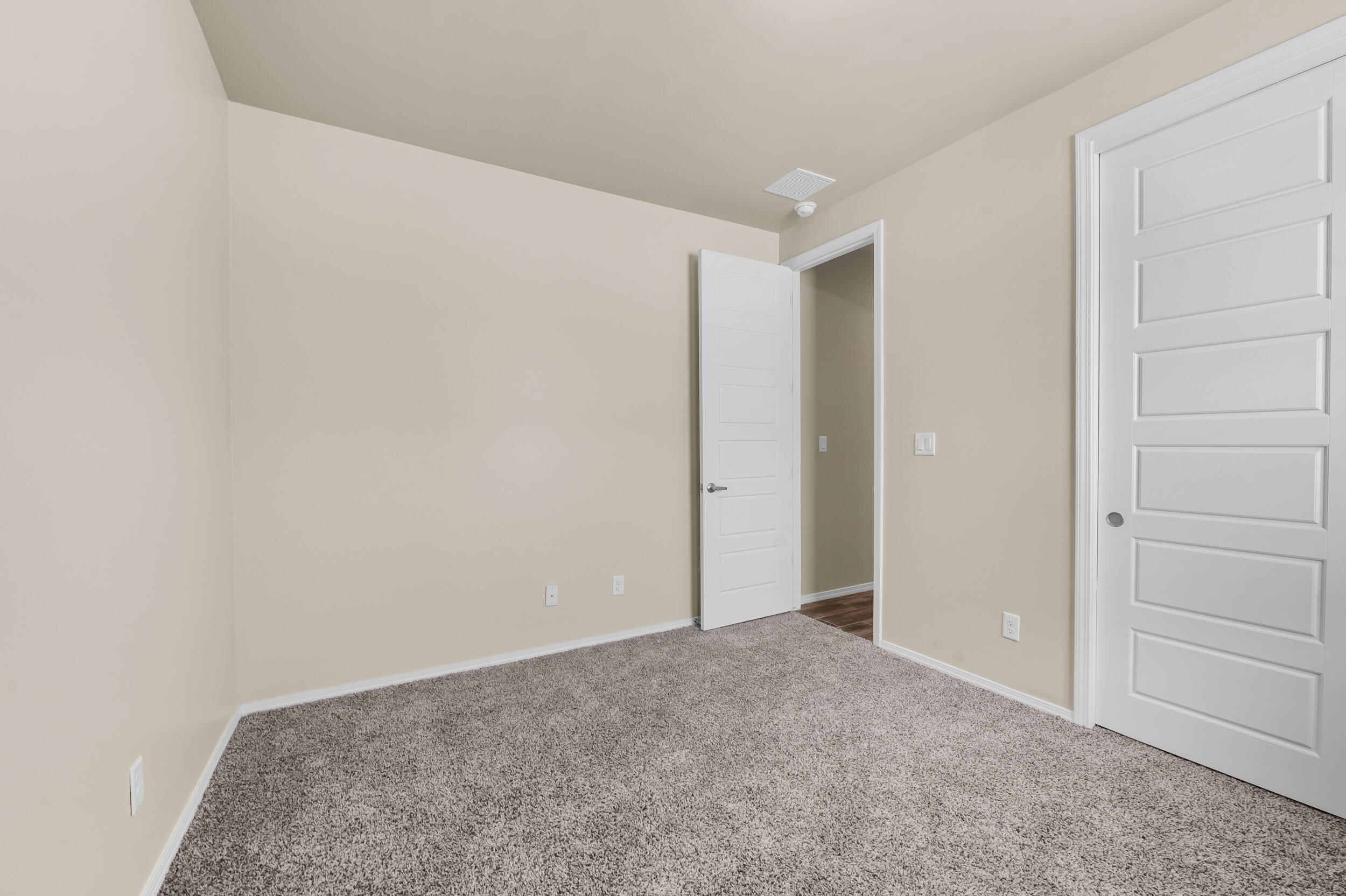 4525 Bald Eagle Loop NE