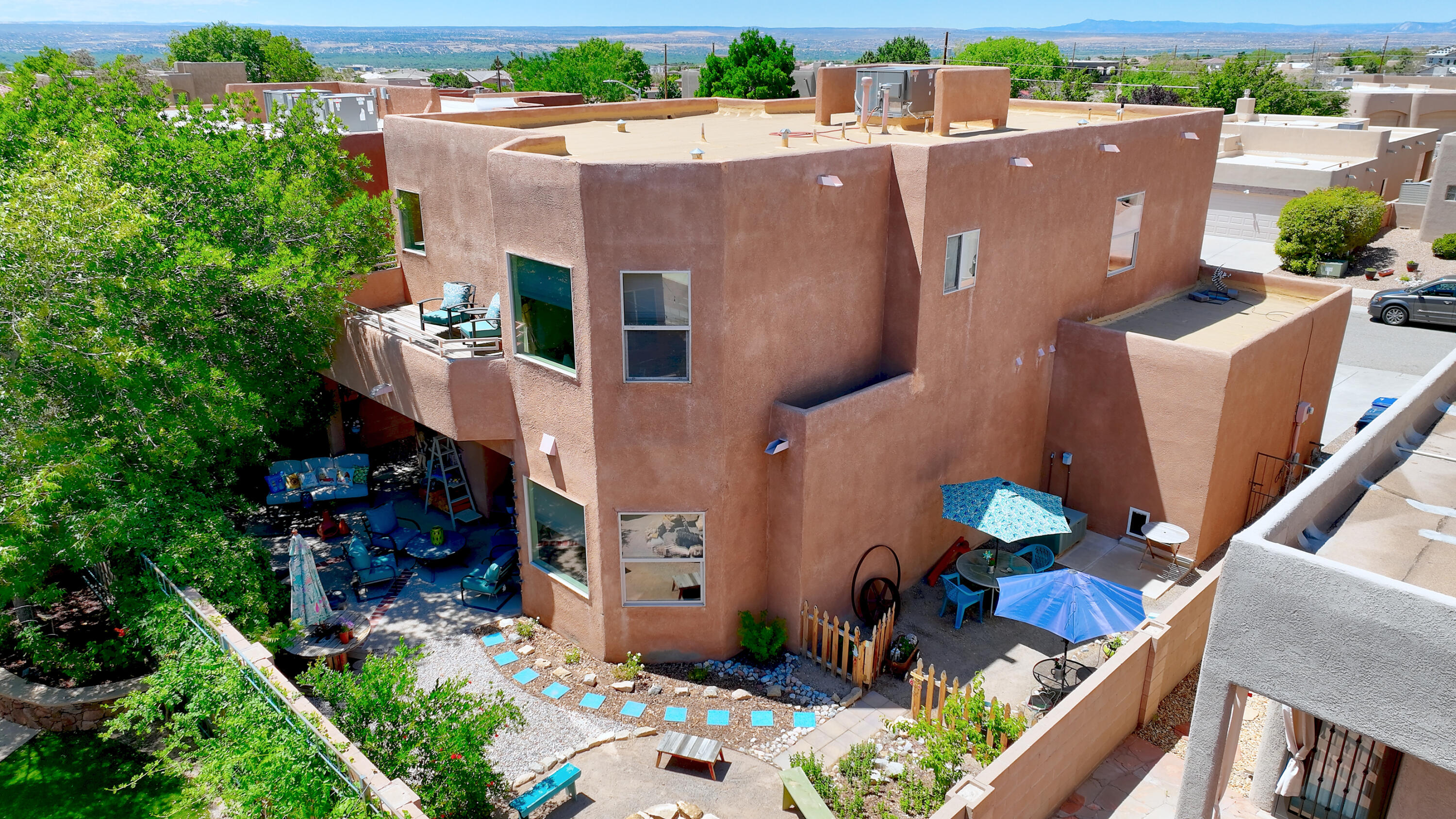 8412 Desert Sunrise Road NE