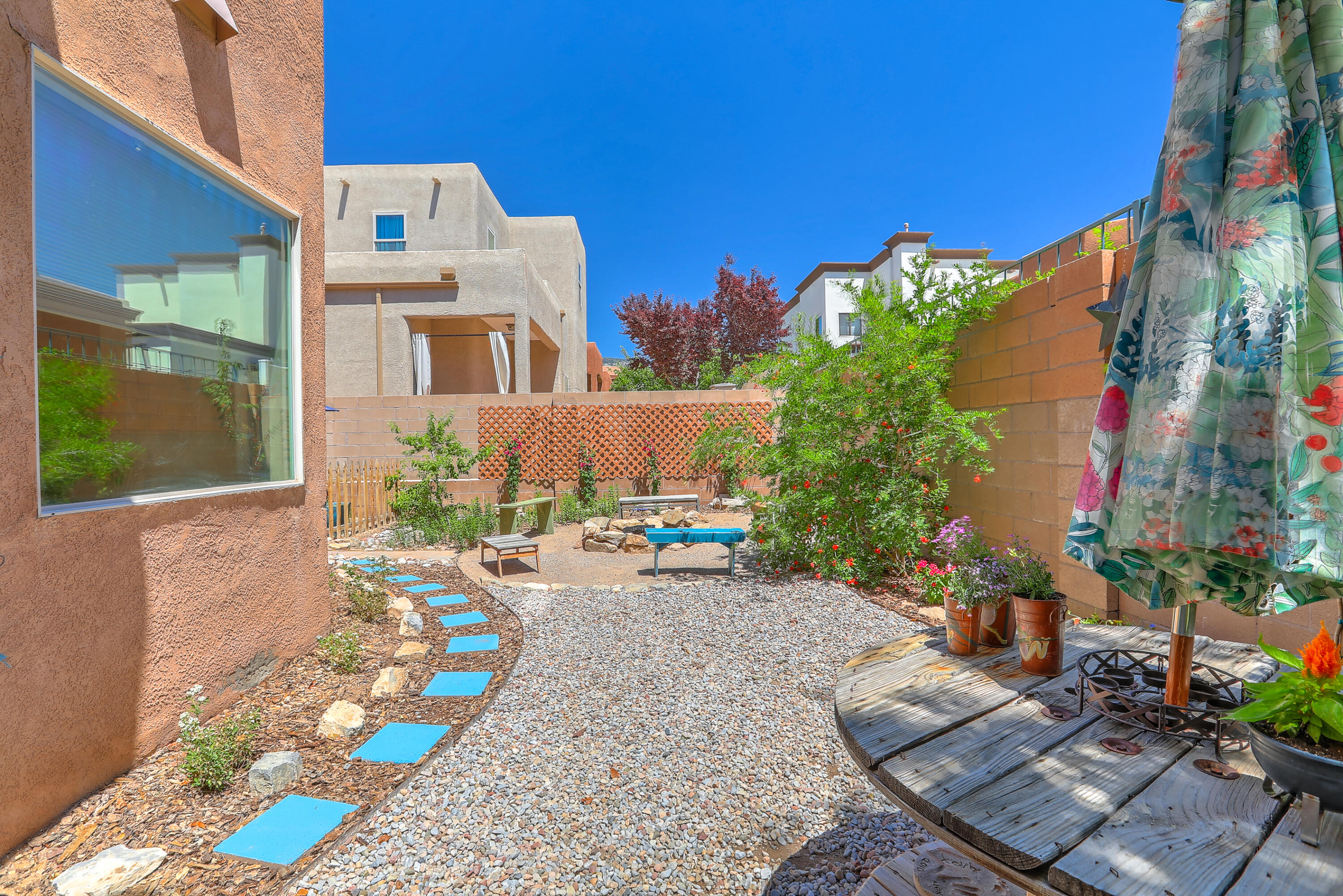 8412 Desert Sunrise Road NE