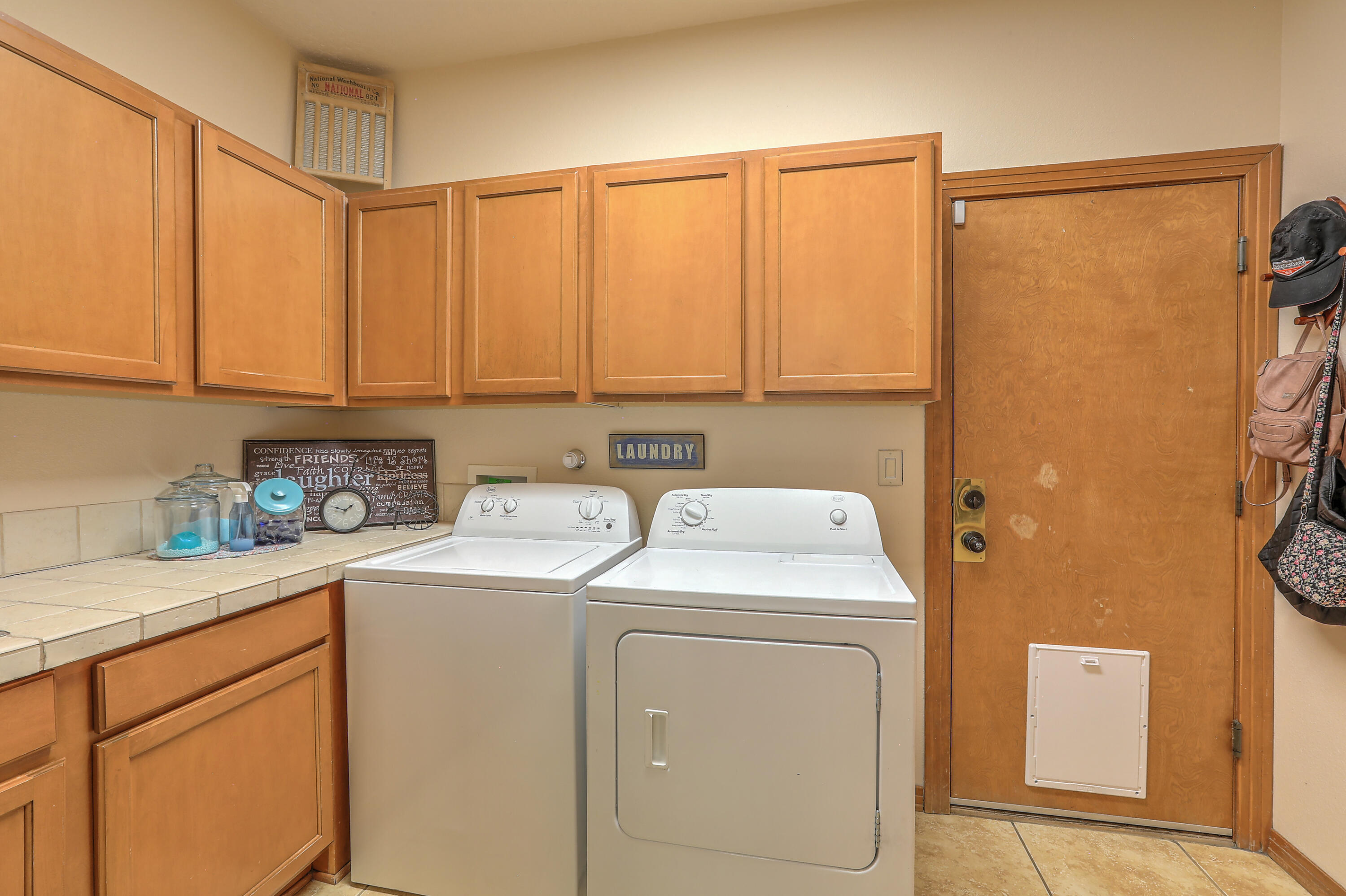 8412 Desert Sunrise Road NE