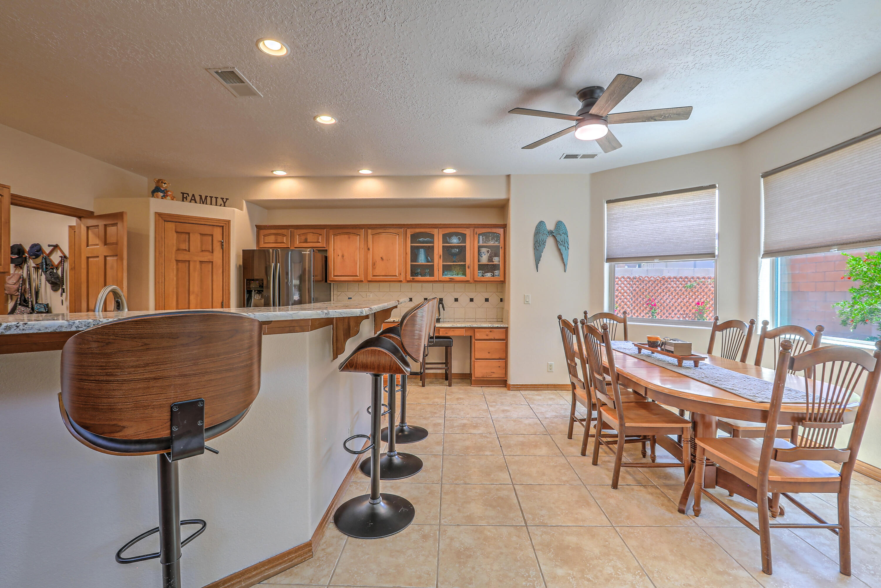 8412 Desert Sunrise Road NE