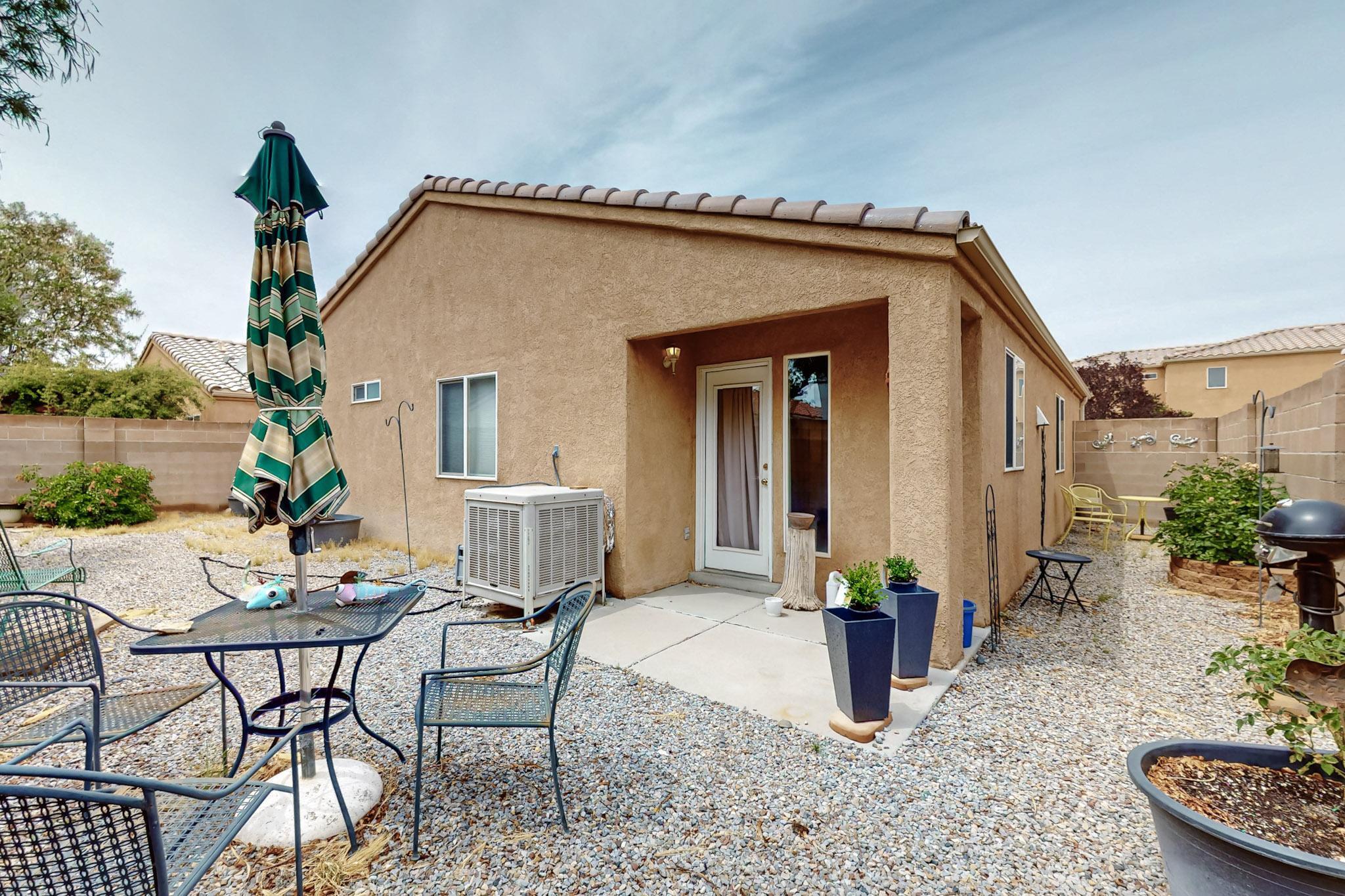 7200 Villa Tulipan NE