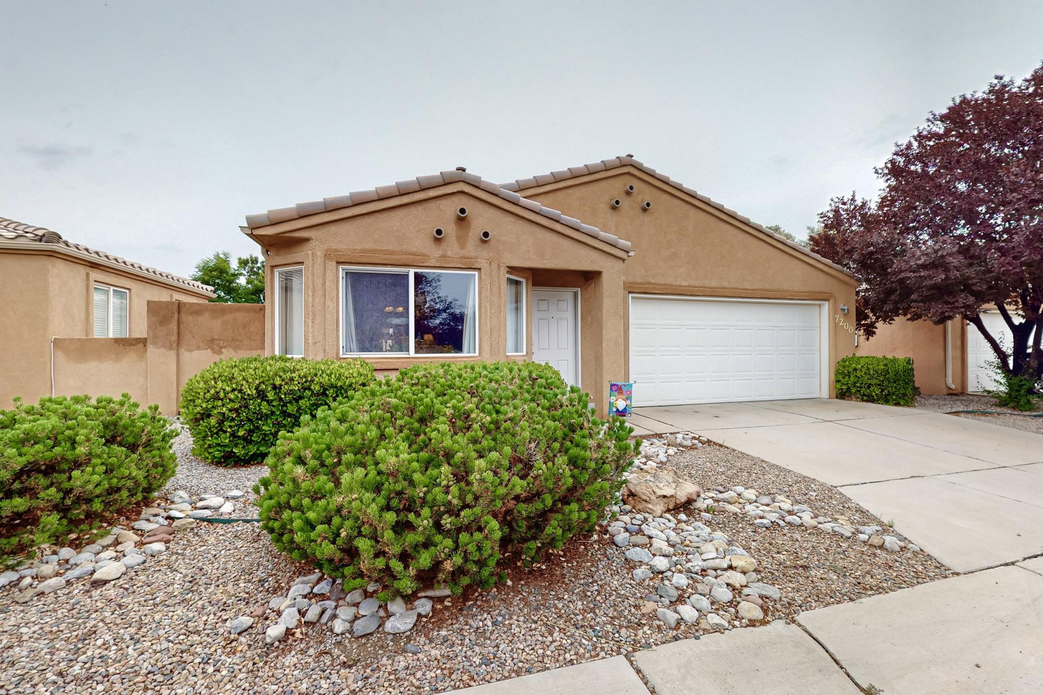 7200 Villa Tulipan NE