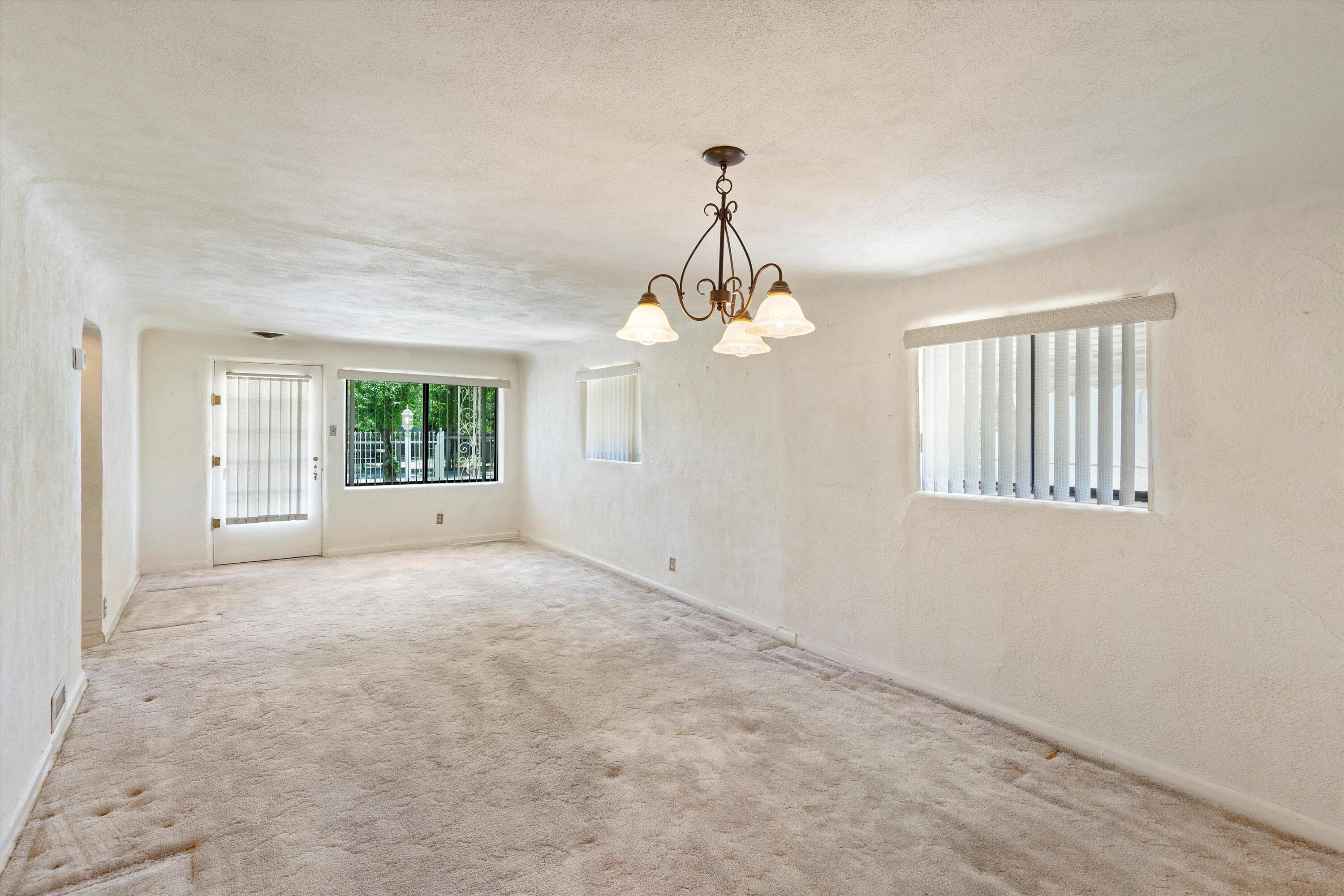 1629 Evergreen Drive SW