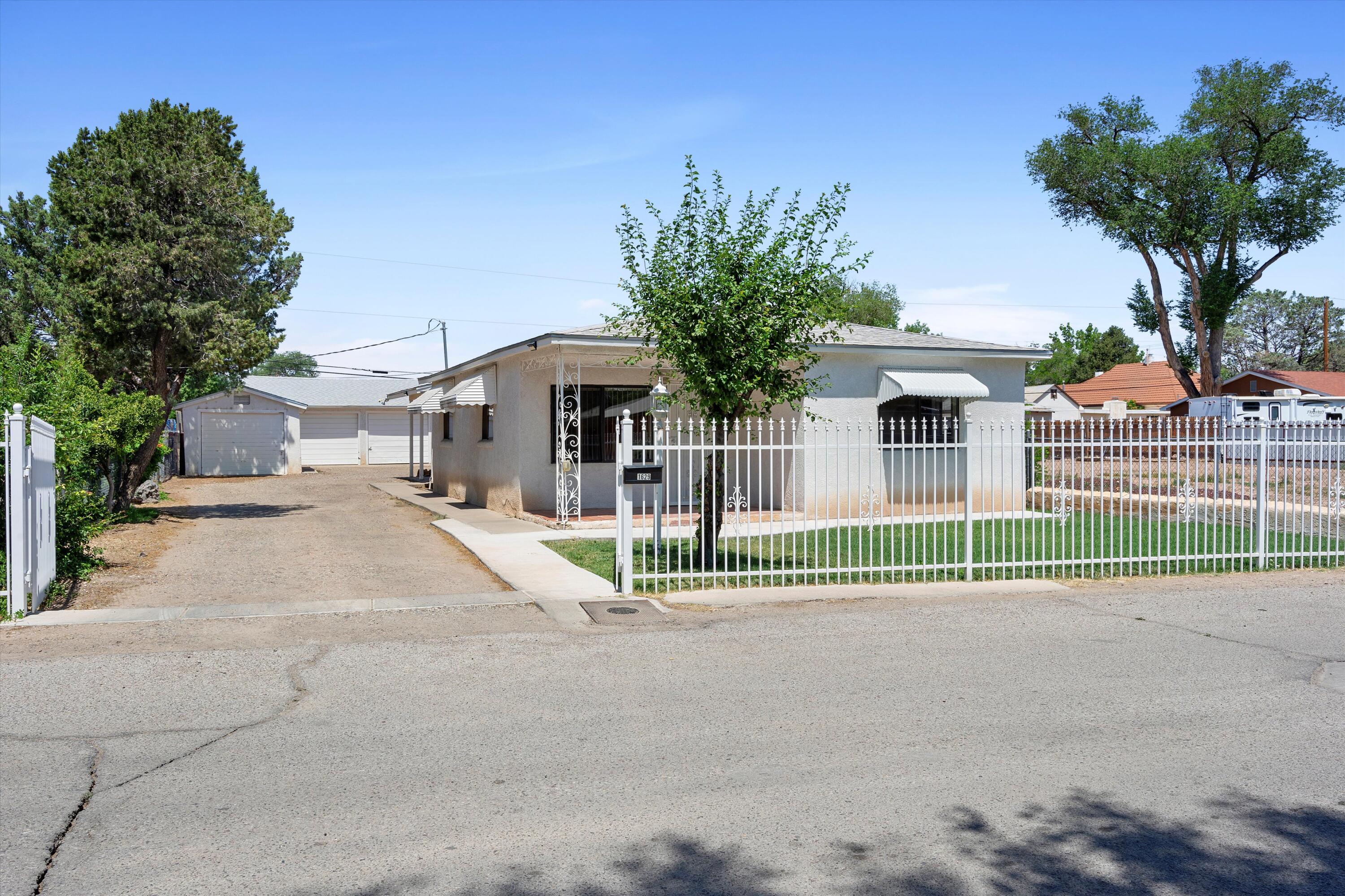1629 Evergreen Drive SW