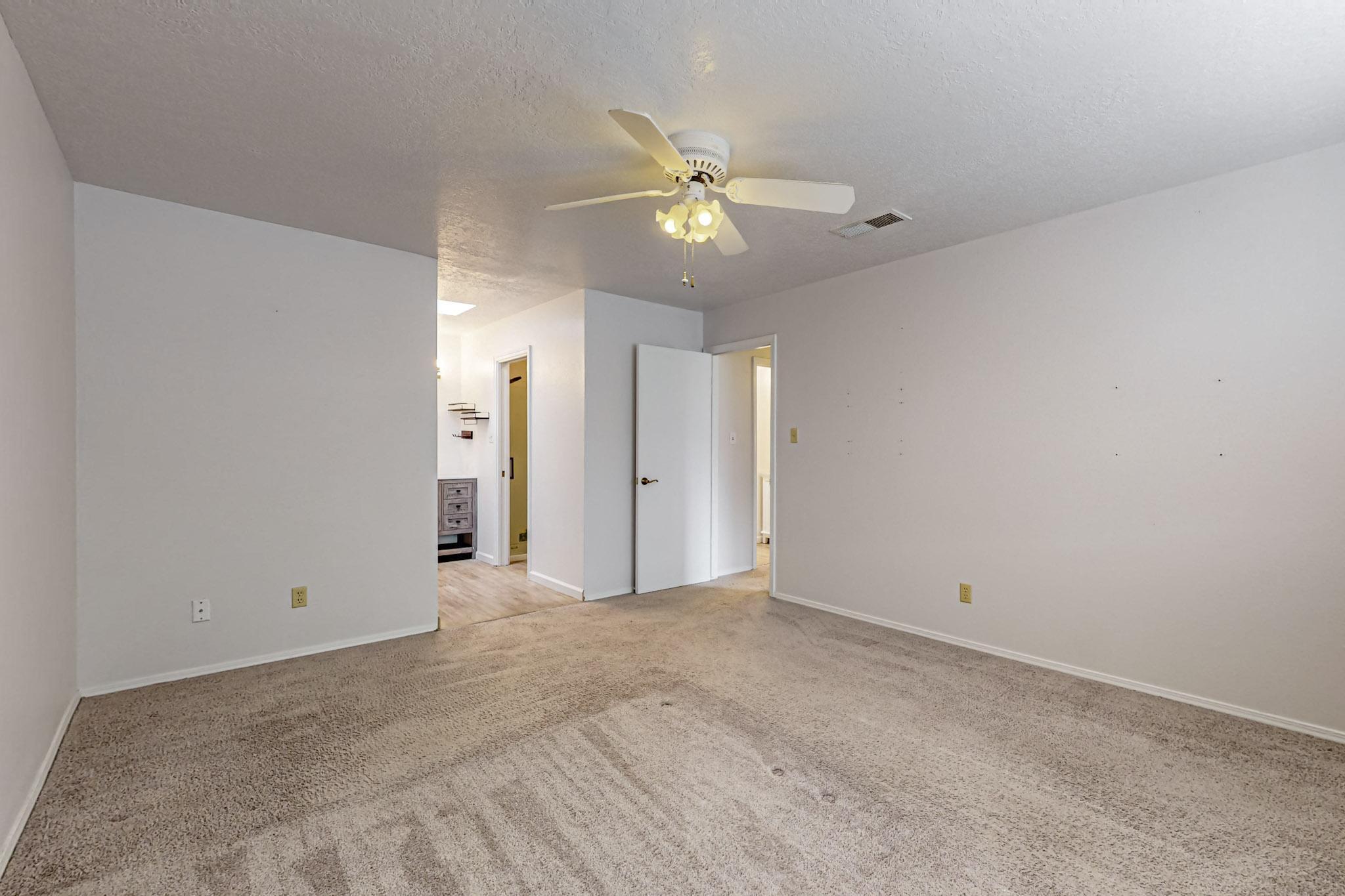 5801 Lowell Street NE 30d