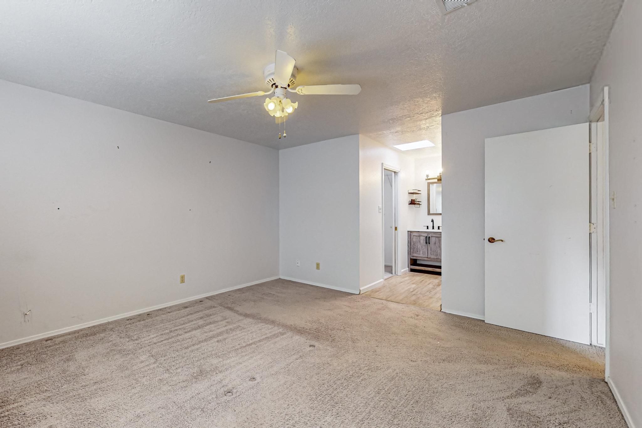 5801 Lowell Street NE 30d