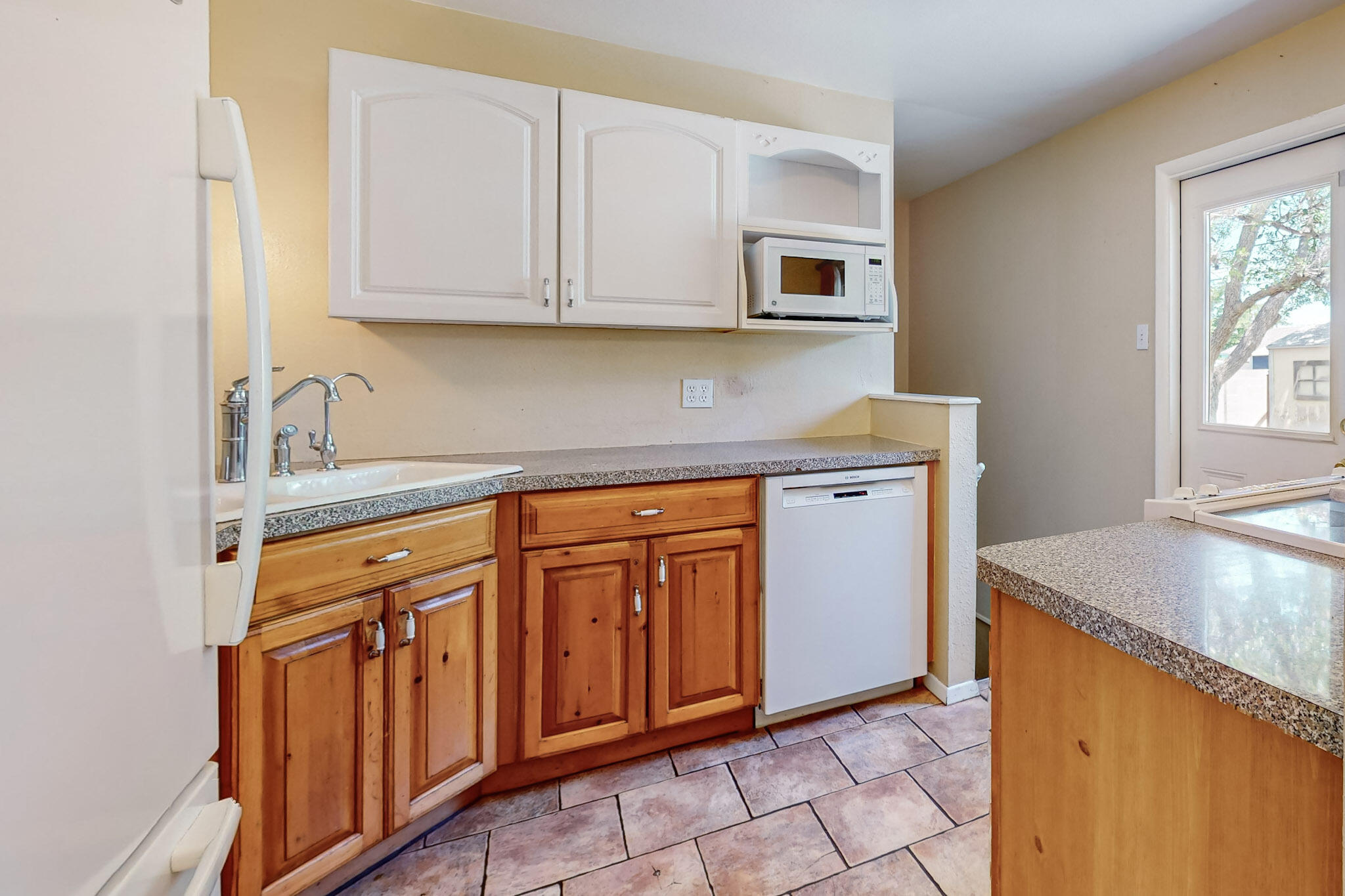 10805 Menaul Boulevard NE