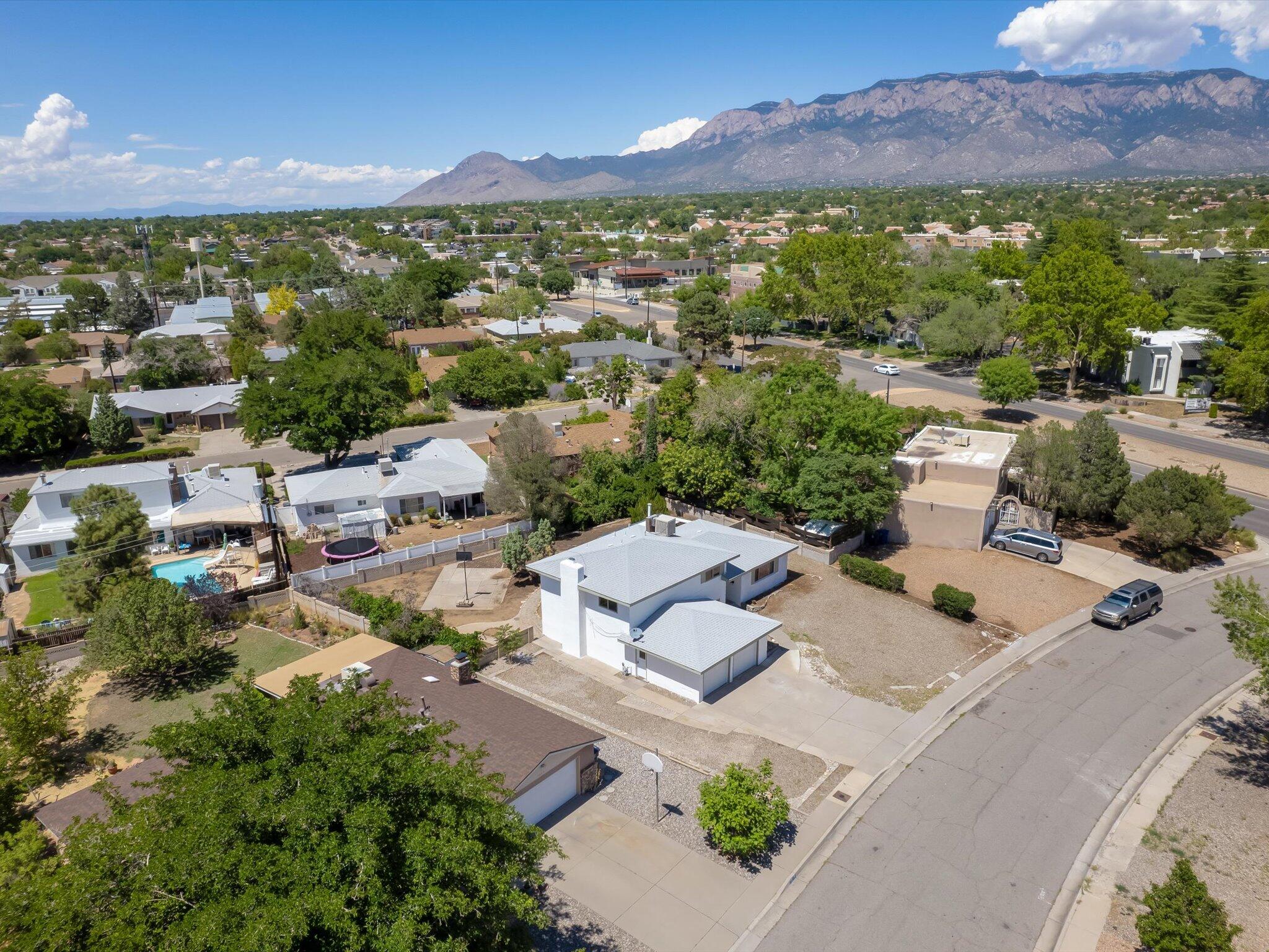 9619 LAGRIMA DE ORO Road NE