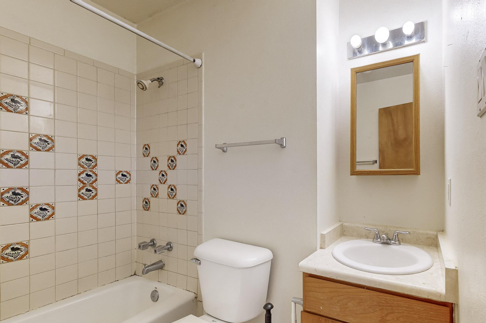 1637 Calle De Oriente Norte