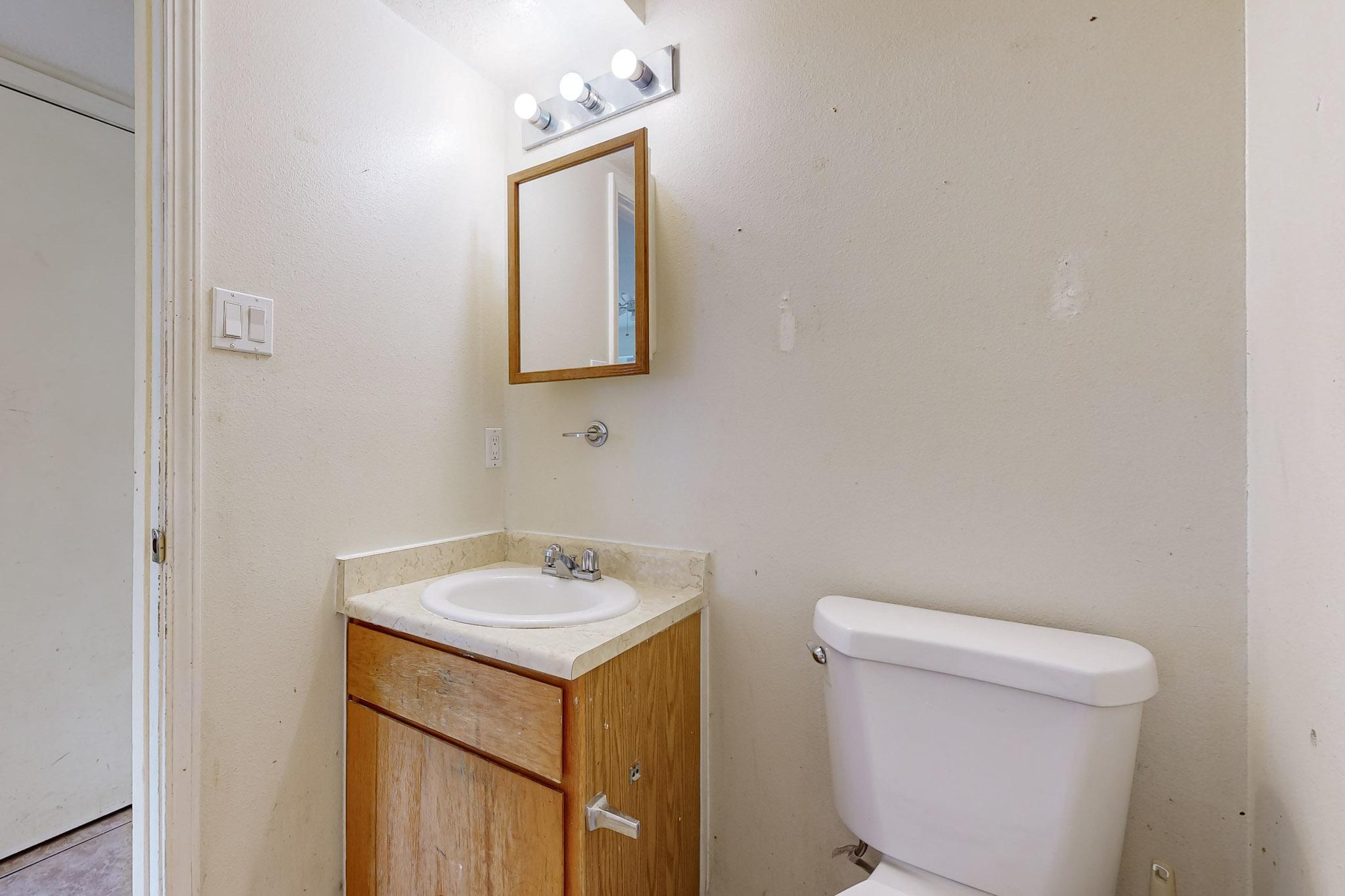 1637 Calle De Oriente Norte