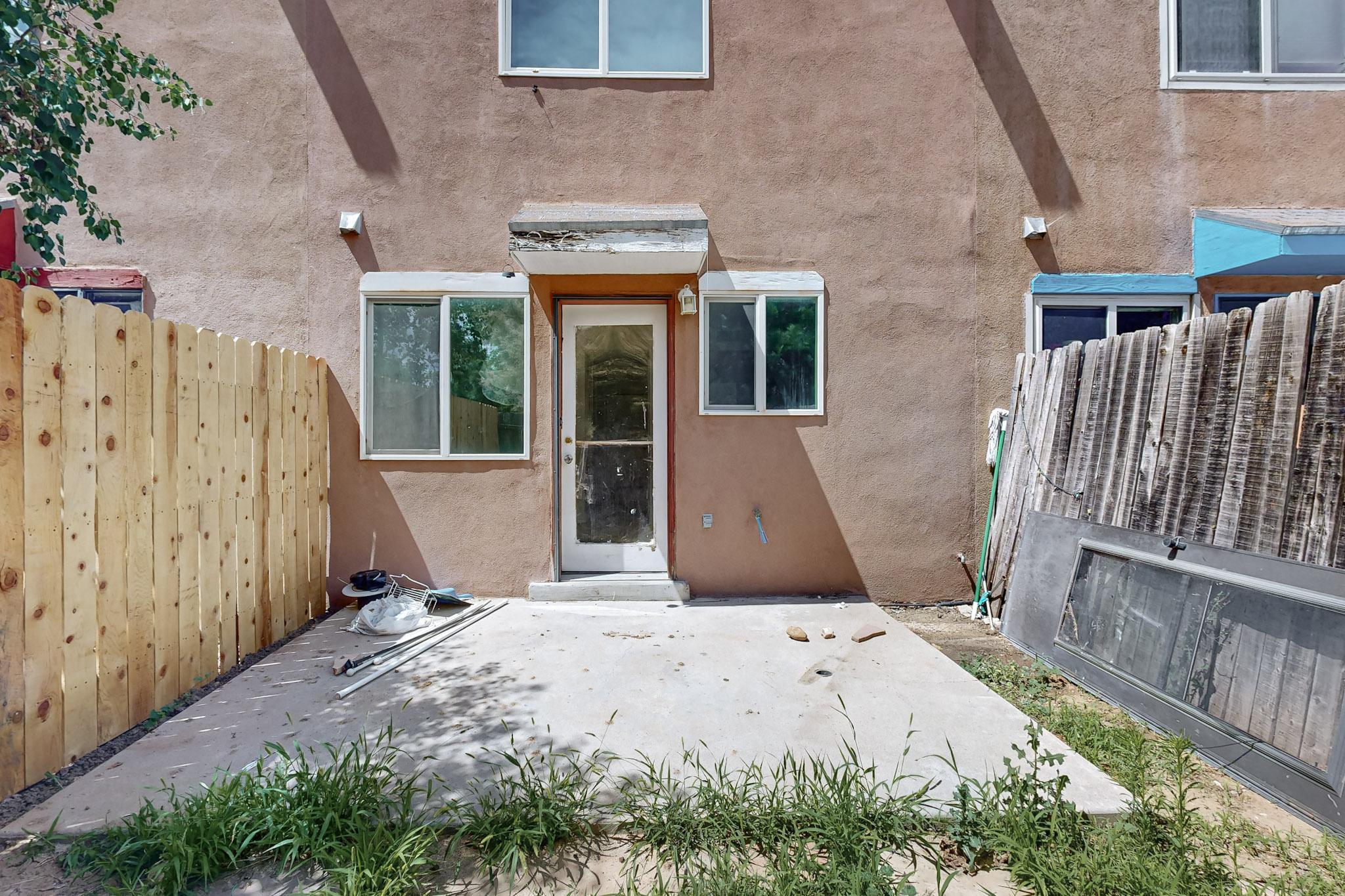 1637 Calle De Oriente Norte