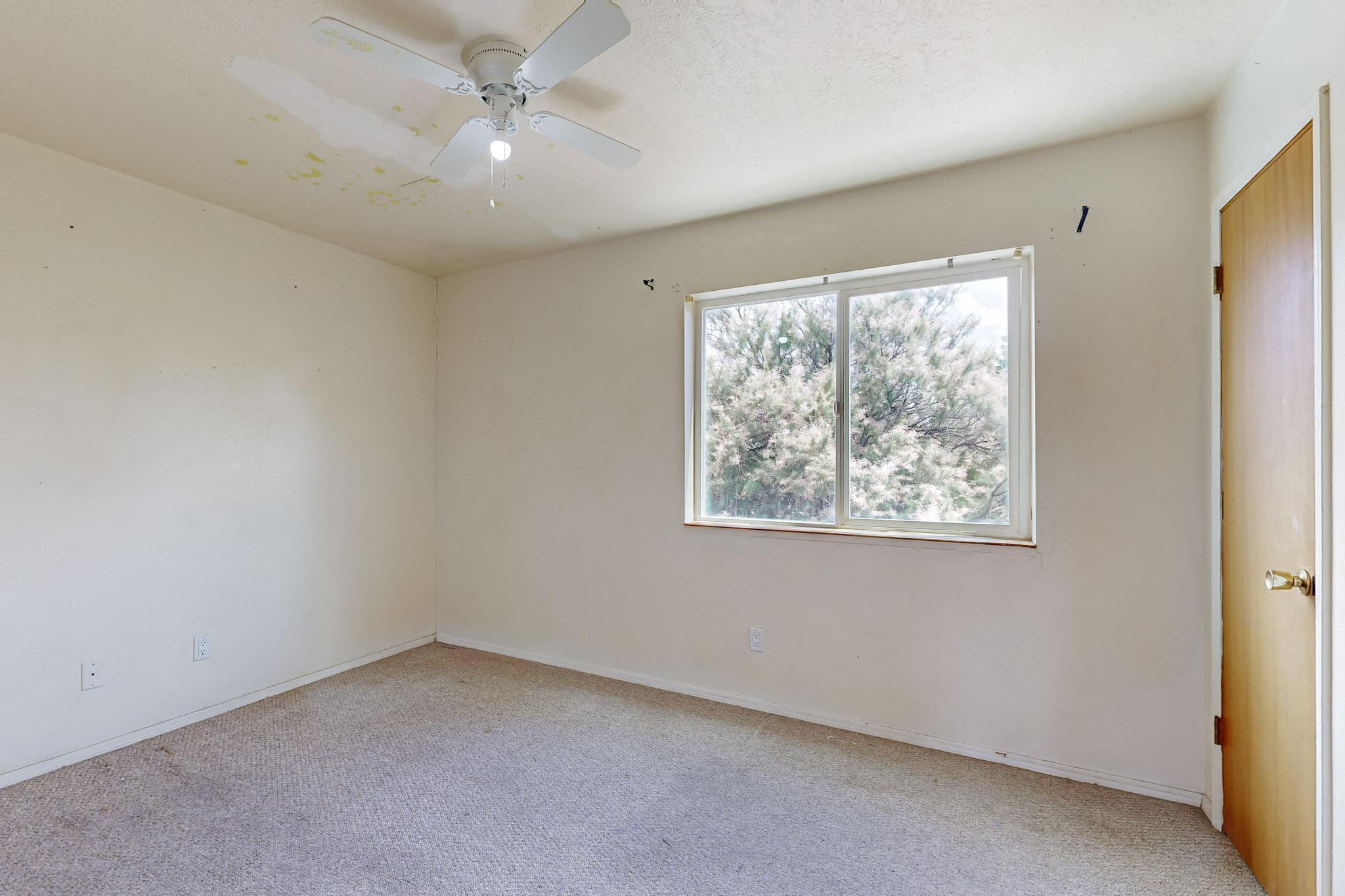 1637 Calle De Oriente Norte