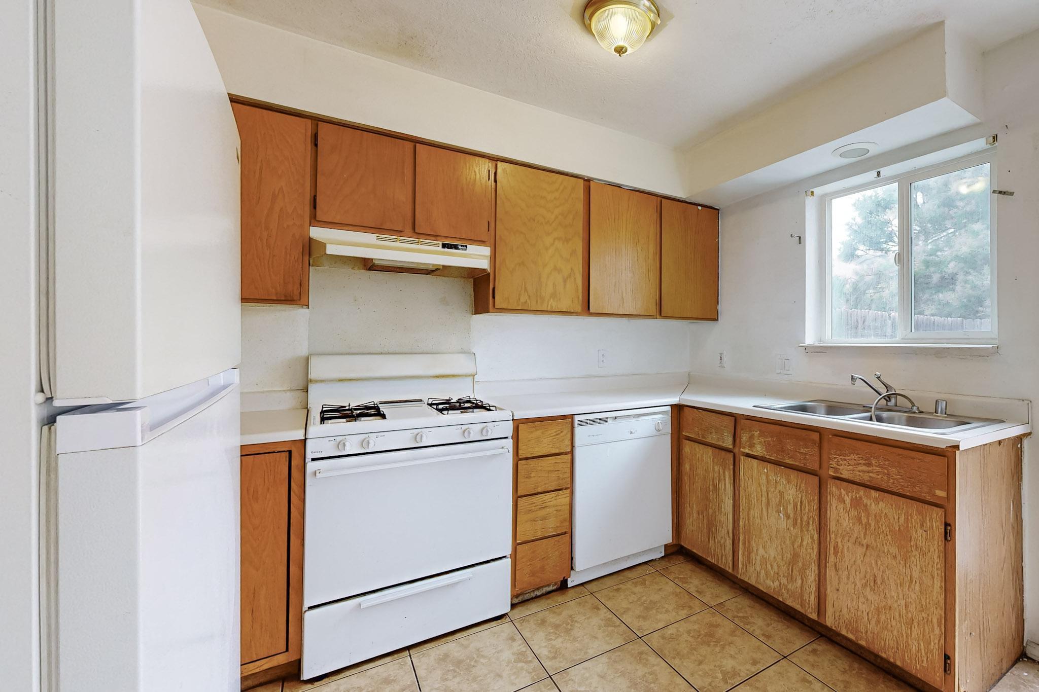 1637 Calle De Oriente Norte