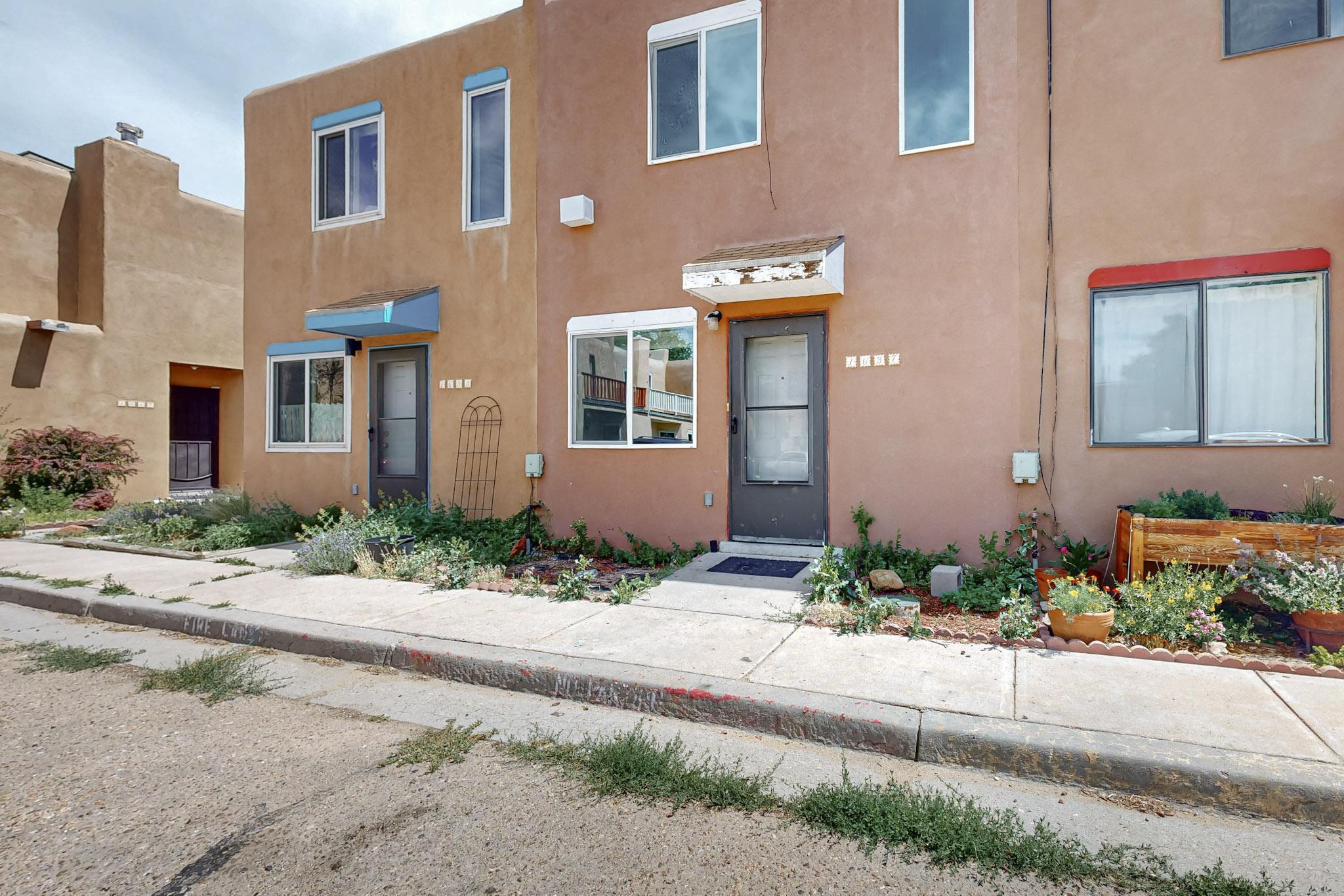 1637 Calle De Oriente Norte