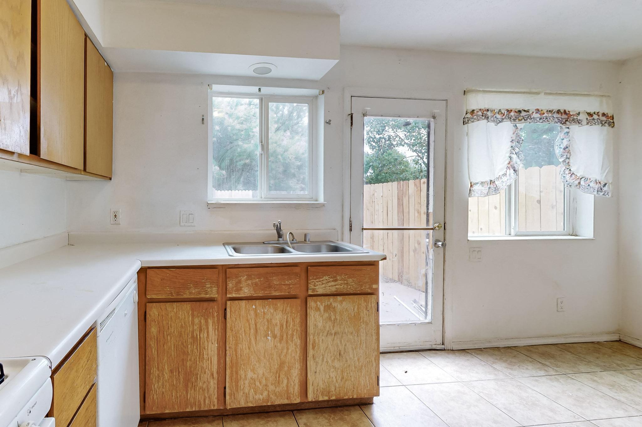 1637 Calle De Oriente Norte