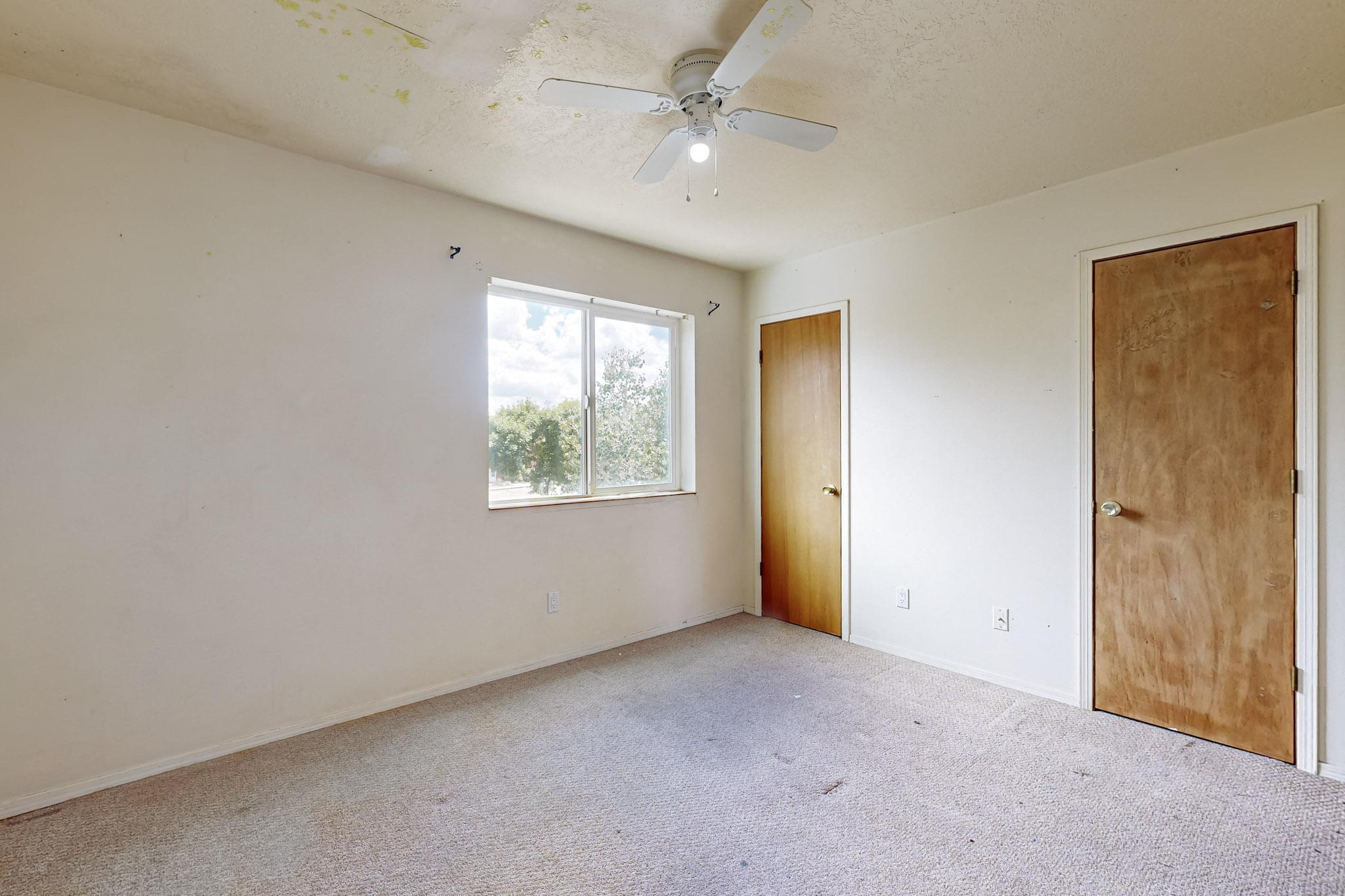 1637 Calle De Oriente Norte