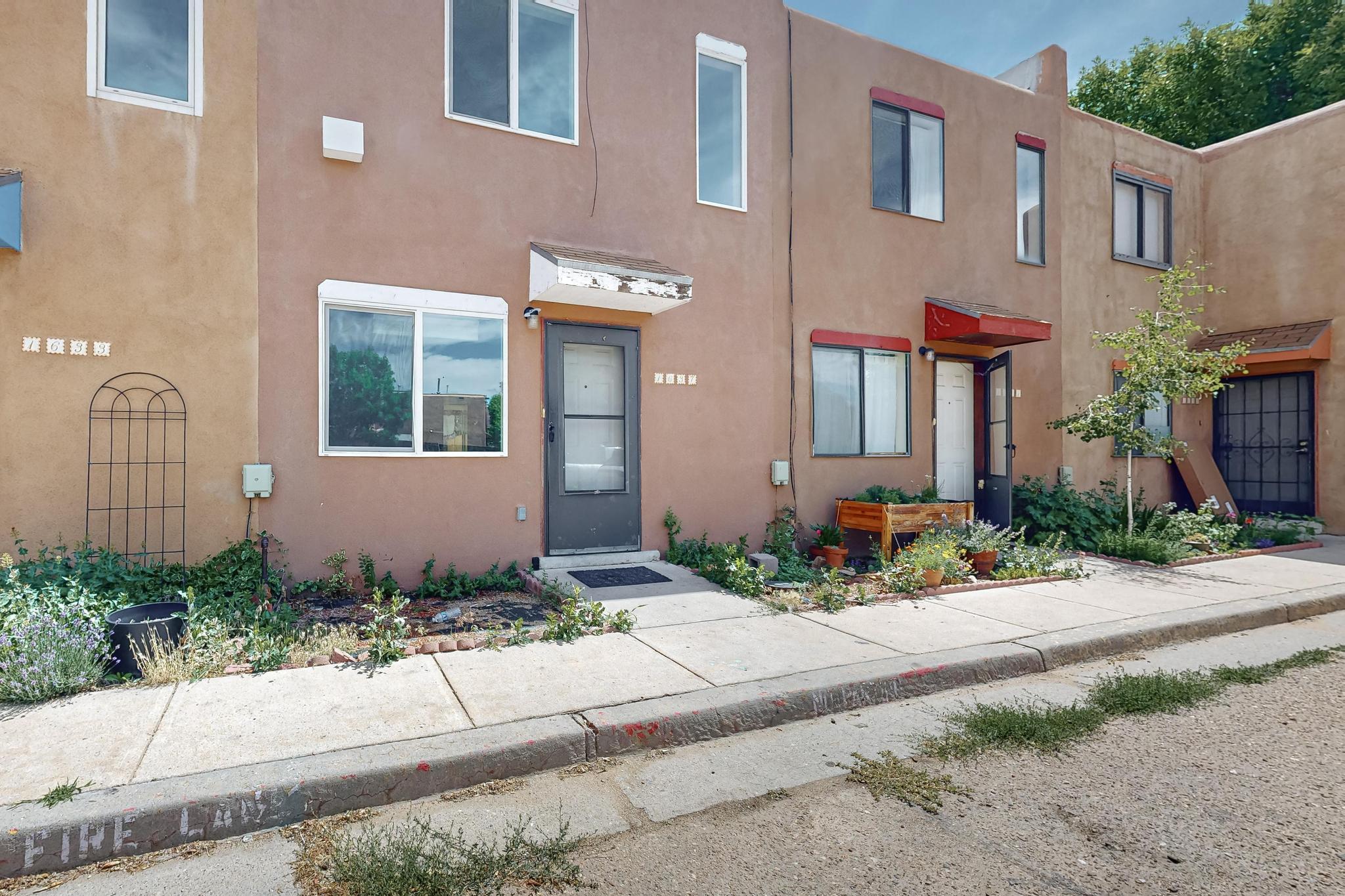 1637 Calle De Oriente Norte