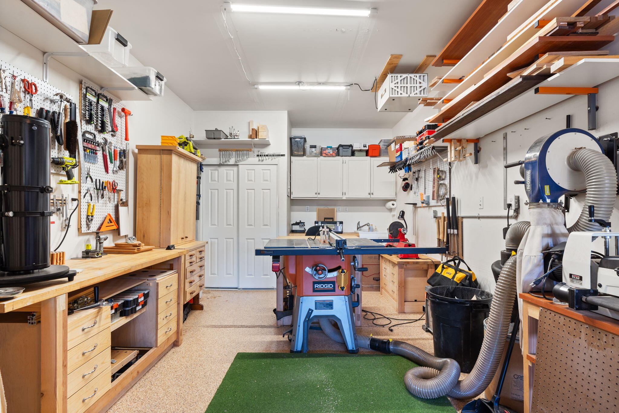 1719 Cooke Canyon Drive NW