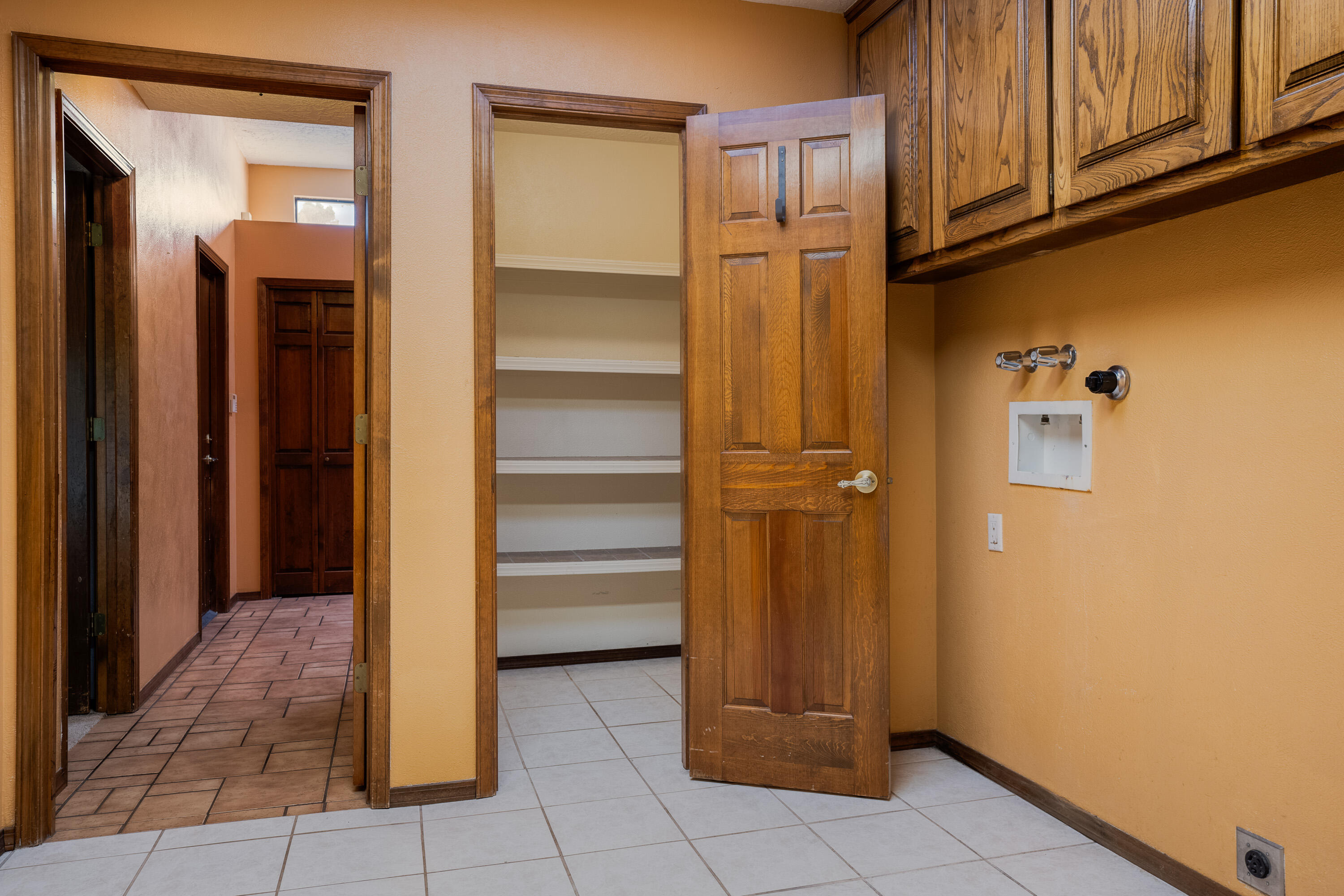 9005 Caminito Drive NE