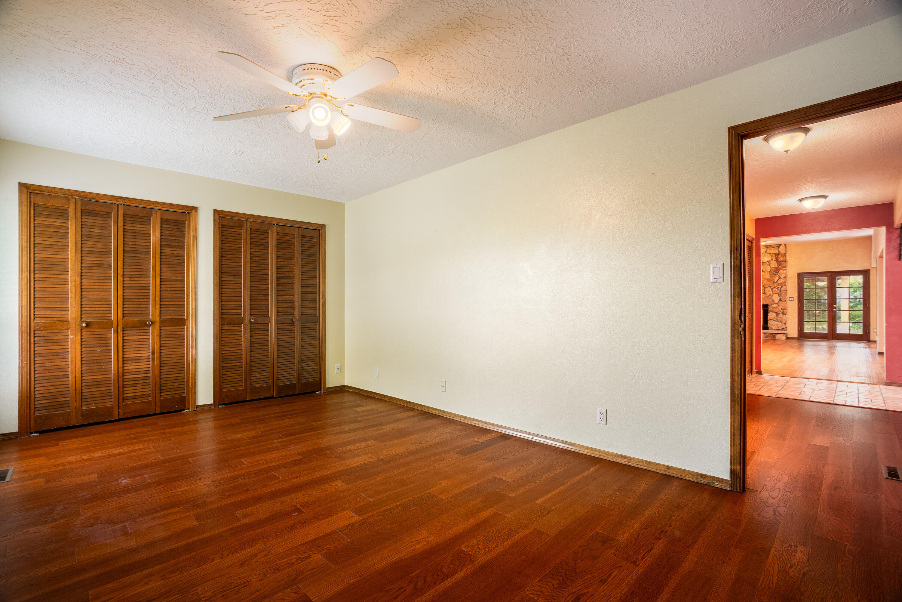 9005 Caminito Drive NE