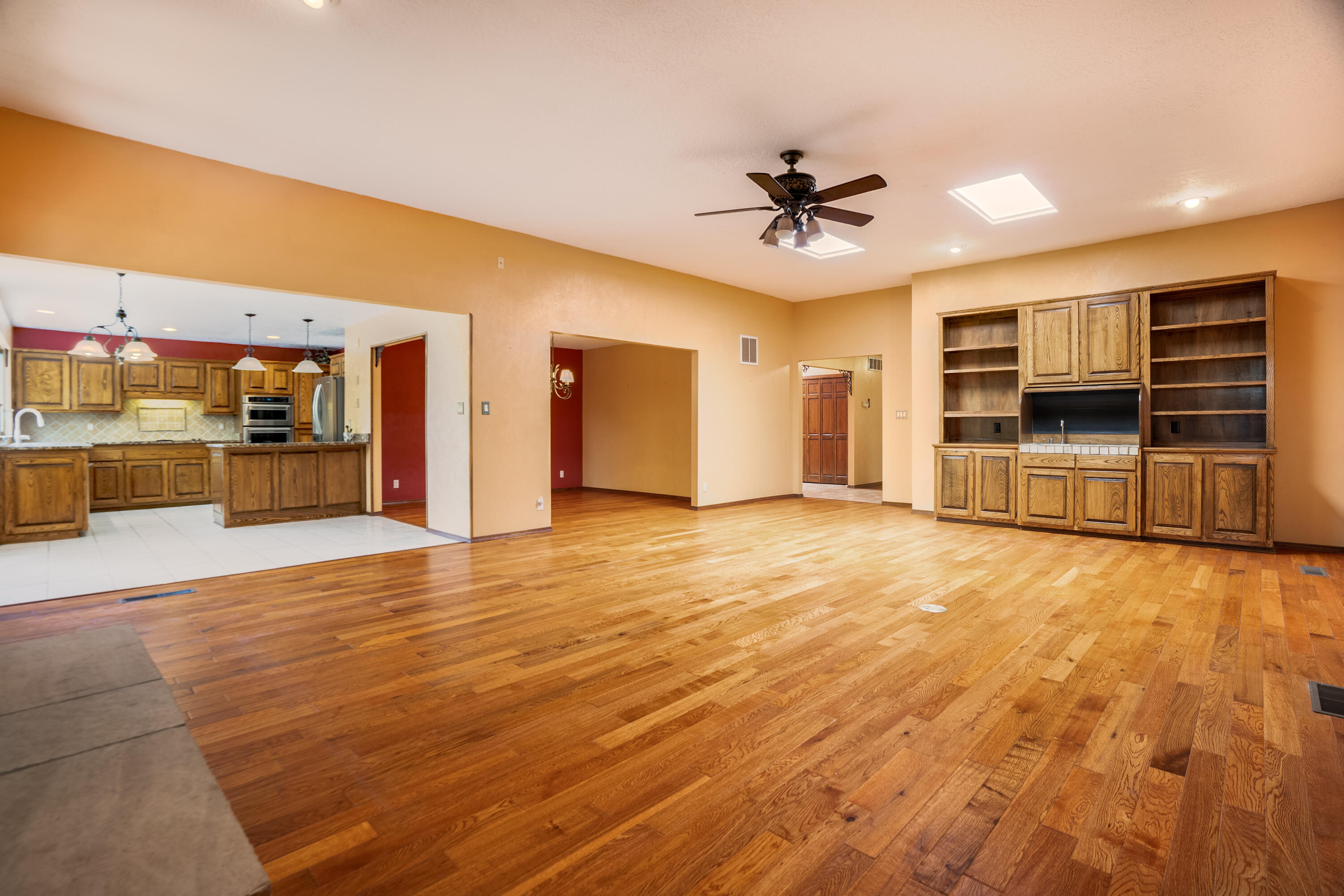 9005 Caminito Drive NE