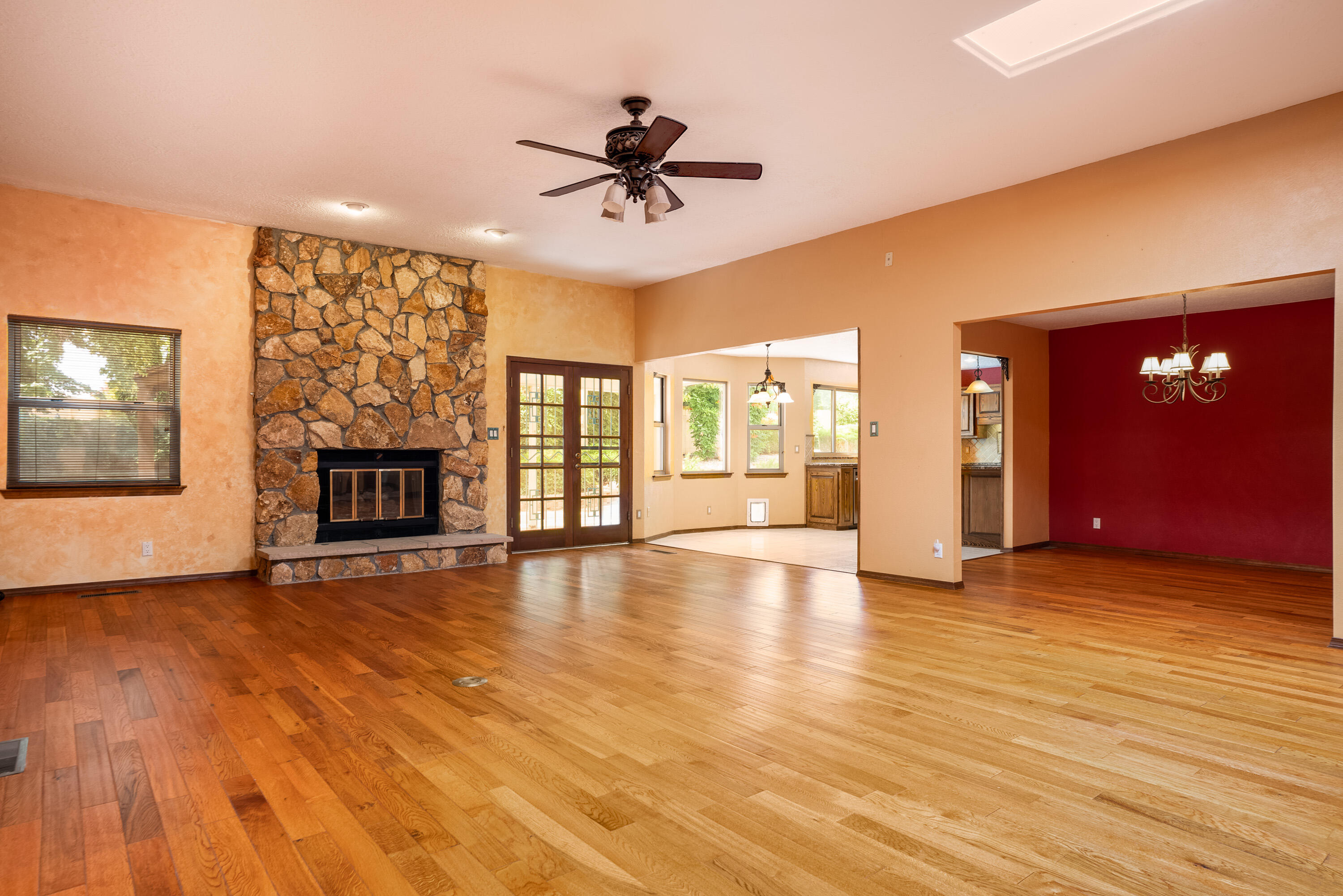 9005 Caminito Drive NE