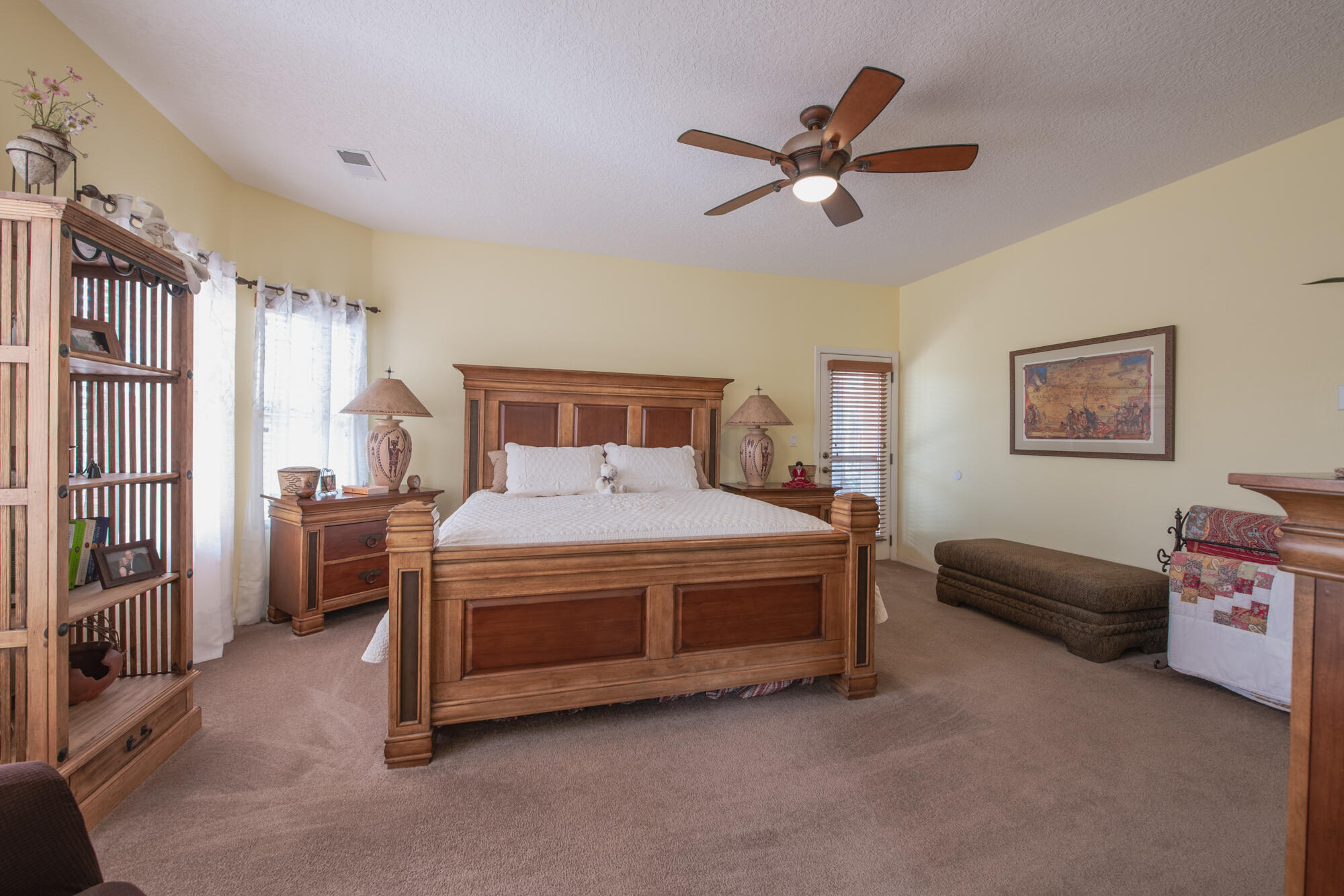 3244 Cochiti Street NE