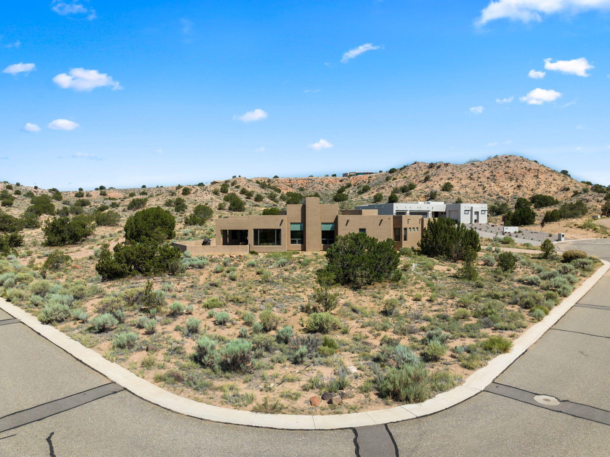 2221 VENADA Road