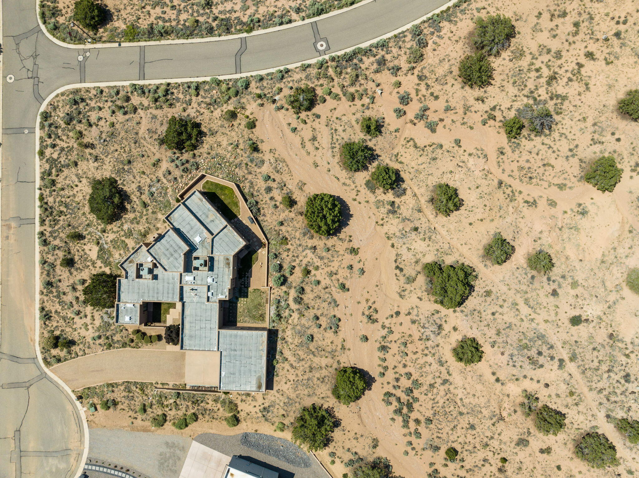 2221 VENADA Road