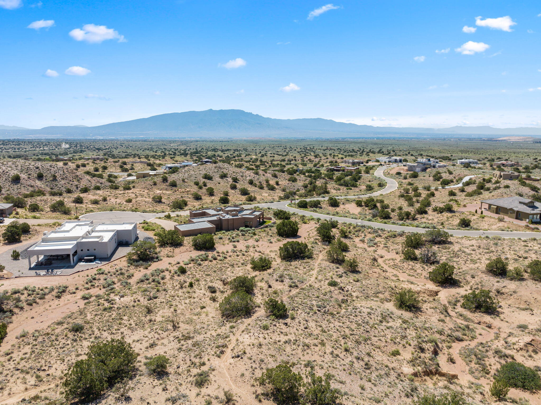 2221 VENADA Road
