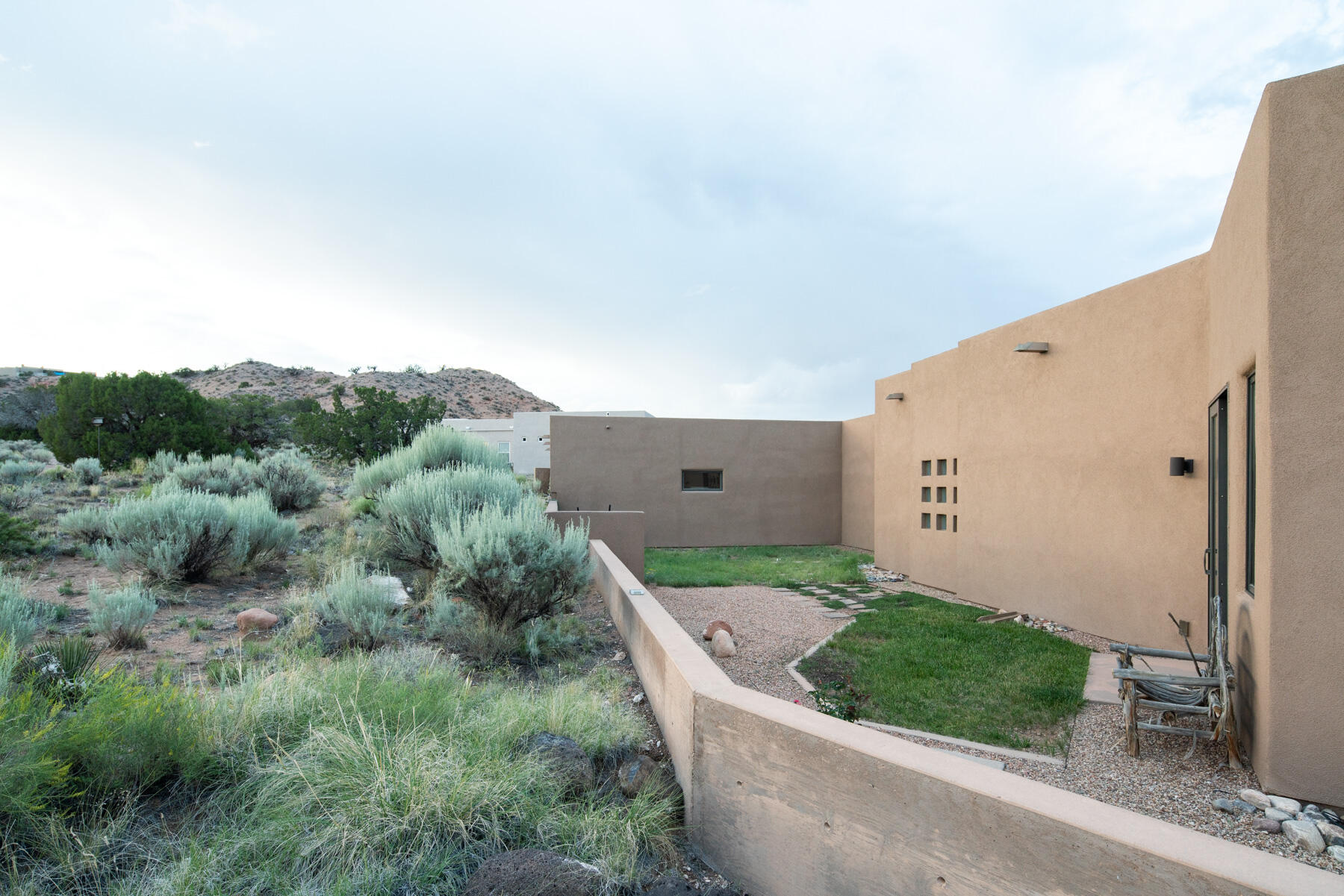 2221 VENADA Road