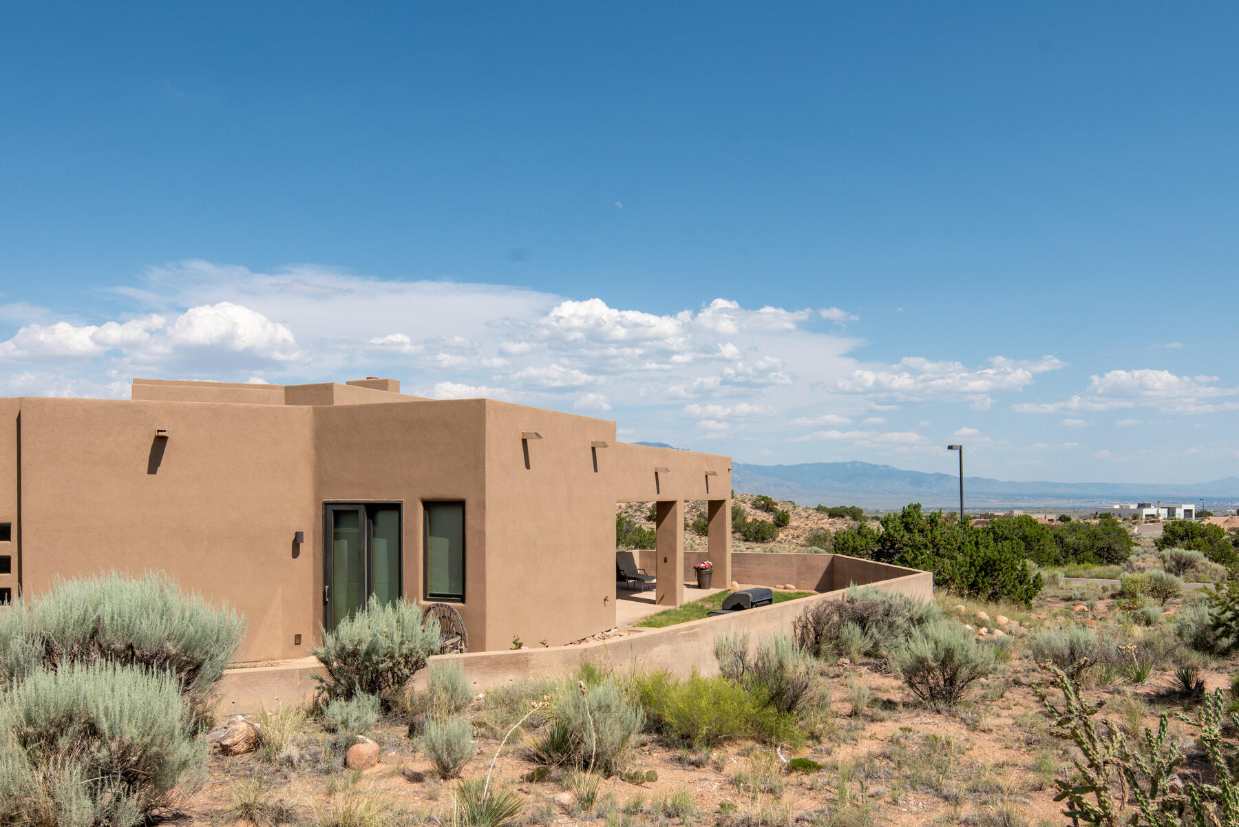 2221 VENADA Road