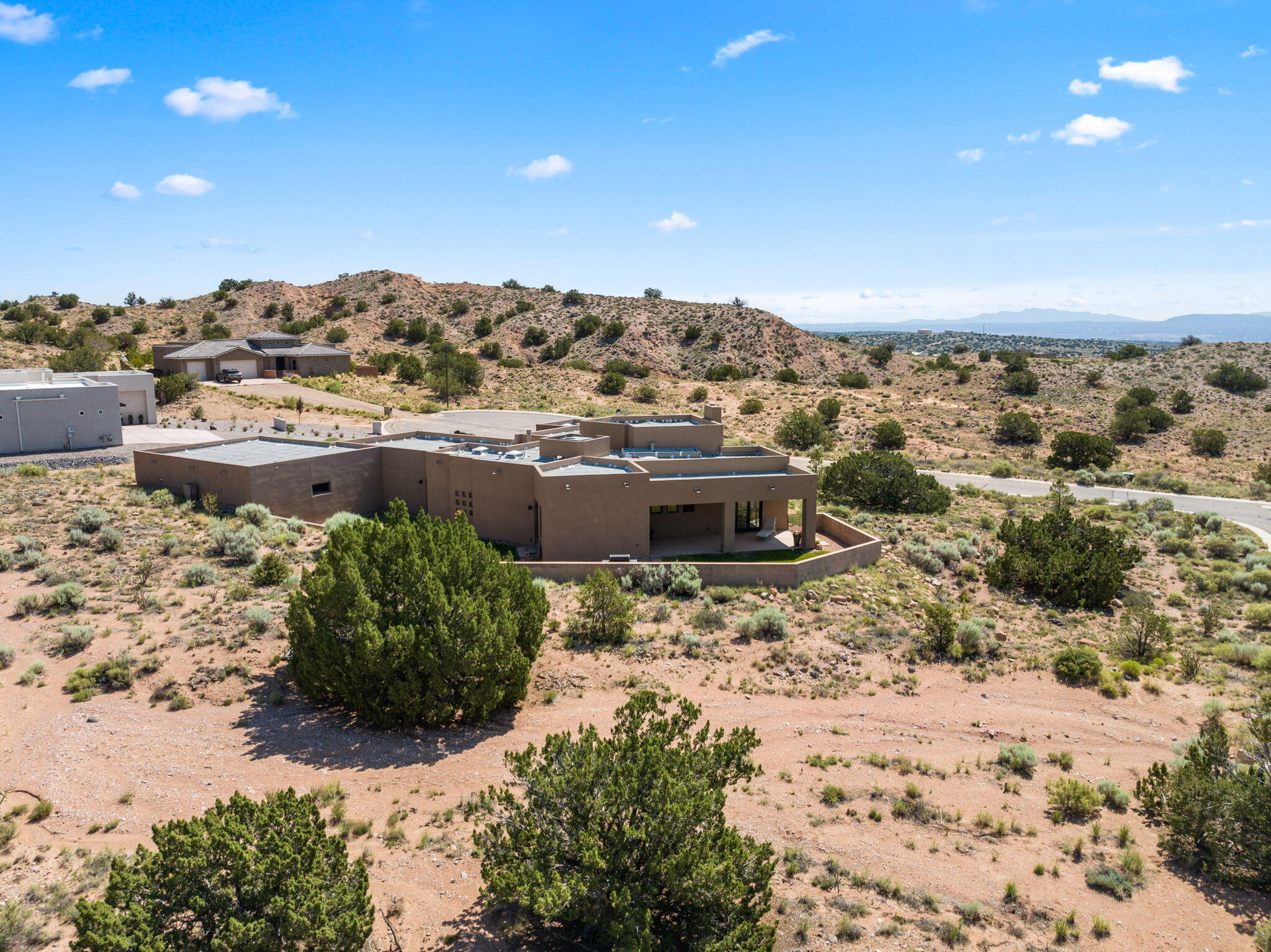 2221 VENADA Road