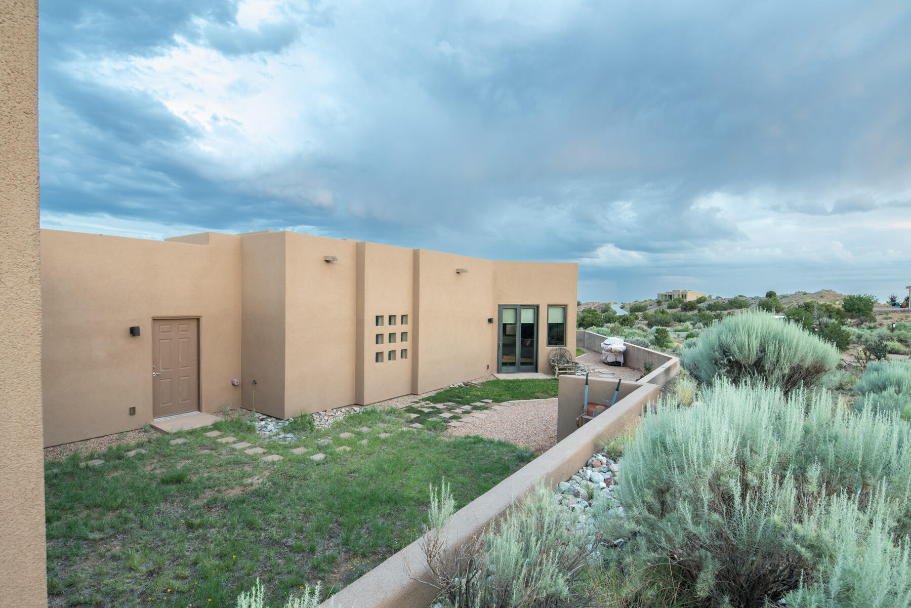 2221 VENADA Road