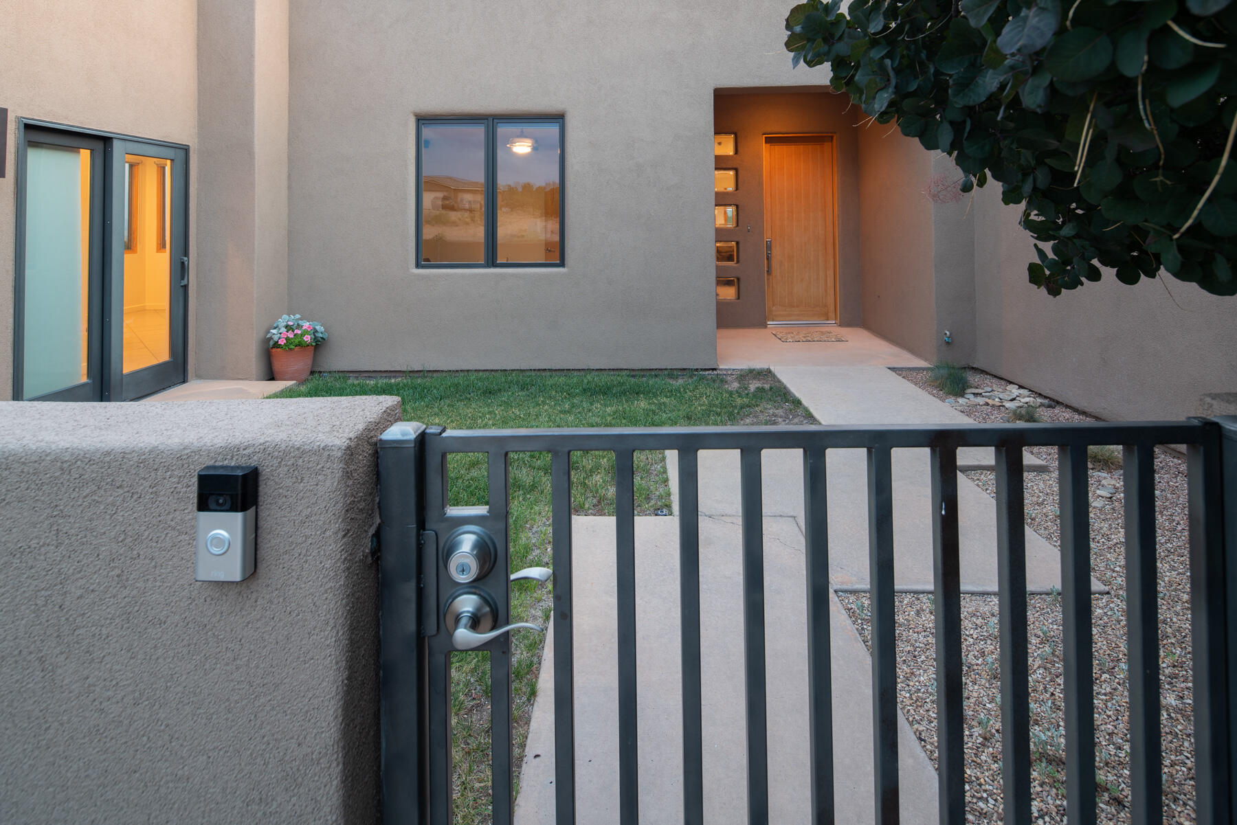 2221 VENADA Road