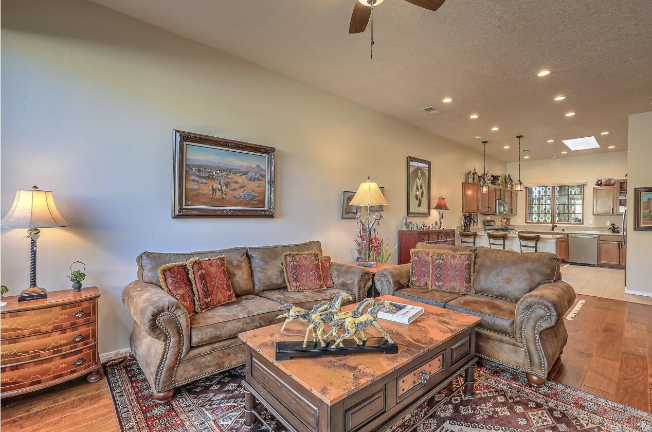 3748 Ridge Pointe Loop NE