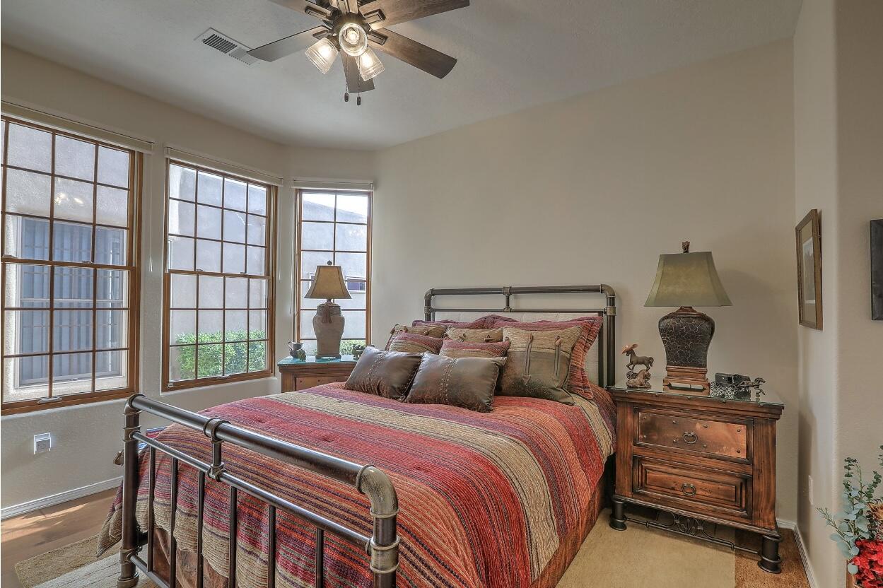 3748 Ridge Pointe Loop NE