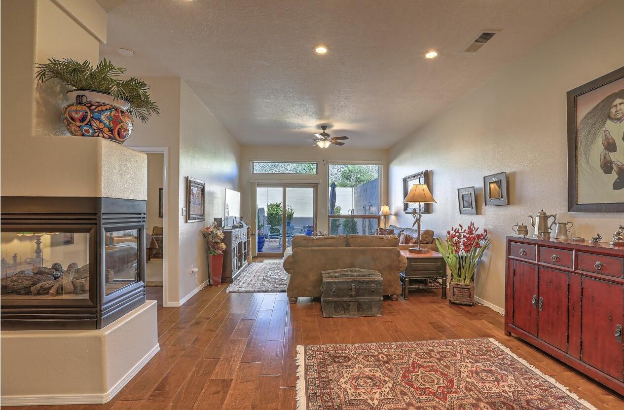 3748 Ridge Pointe Loop NE