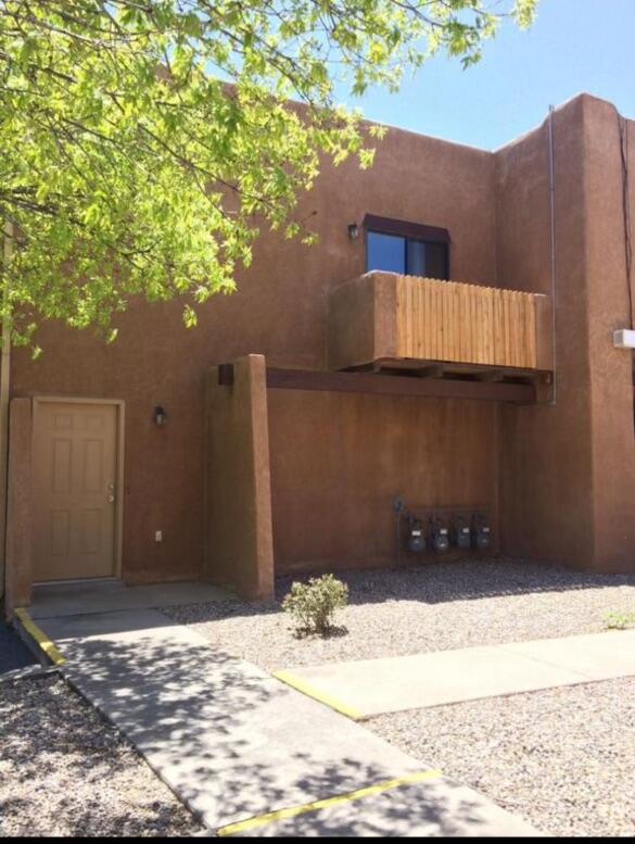 5801 Lowell Street NE 18d